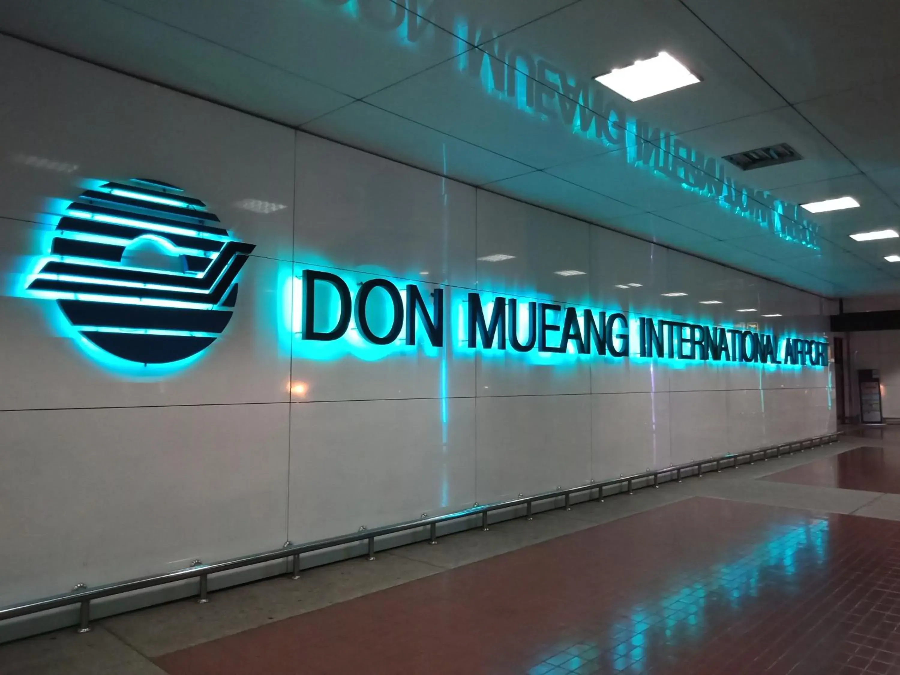 IMPACT Muang Thong Thani Service Condominium IMPACT Muang Thong Thani Service Condominium