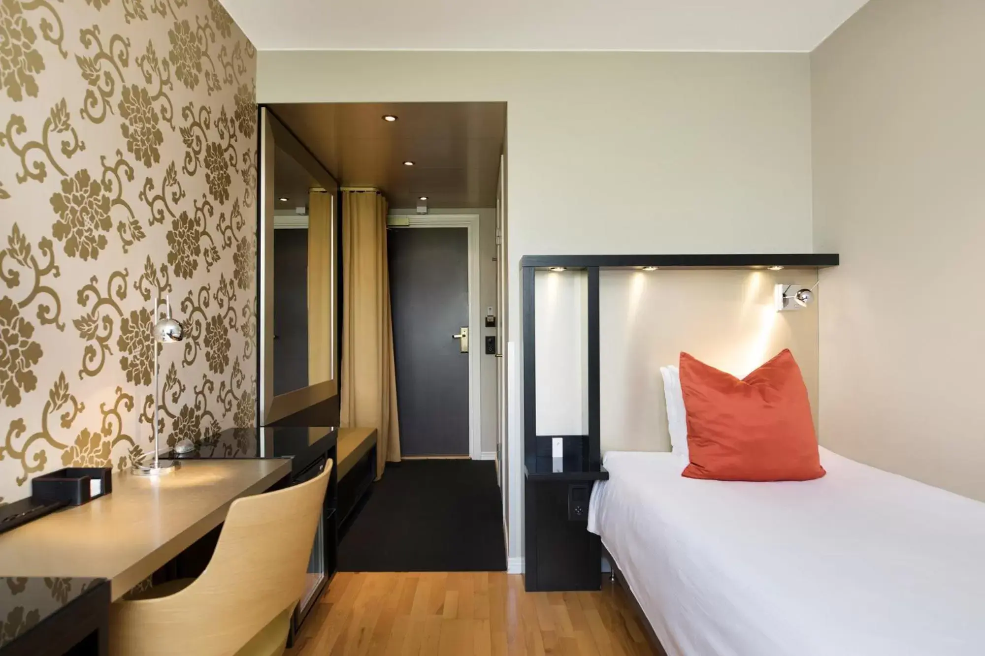 Classic Single Room in ProfilHotels Savoy Classic Single Room in ProfilHotels Savoy