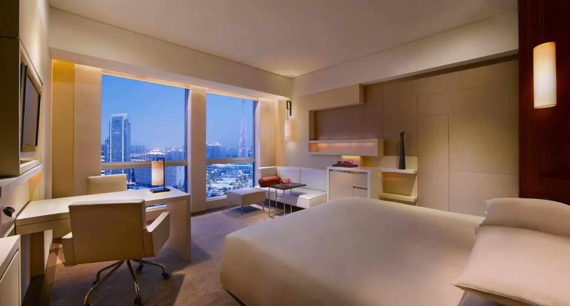 King Room with Tower View in Grand Hyatt Guangzhou - Free Shuttle Bus to Canton Fair Complex during Canton Fair period King Room with Tower View in Grand Hyatt Guangzhou - Free Shuttle Bus to Canton Fair Complex during Canton Fair period