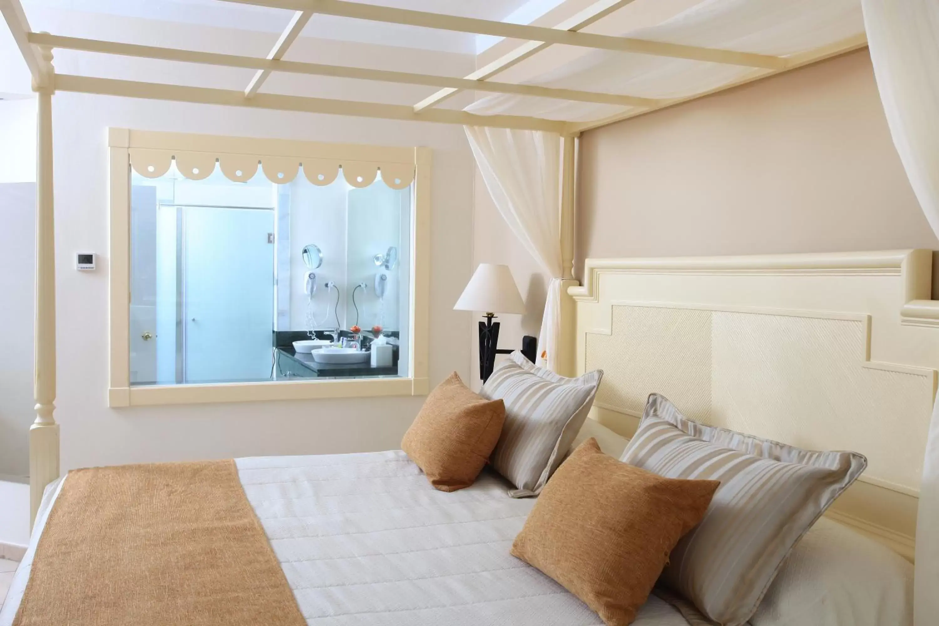 Junior Suite Superior (2 Adults) in Bahia Principe Grand El Portillo - All Inclusive Junior Suite Superior (2 Adults) in Bahia Principe Grand El Portillo - All Inclusive