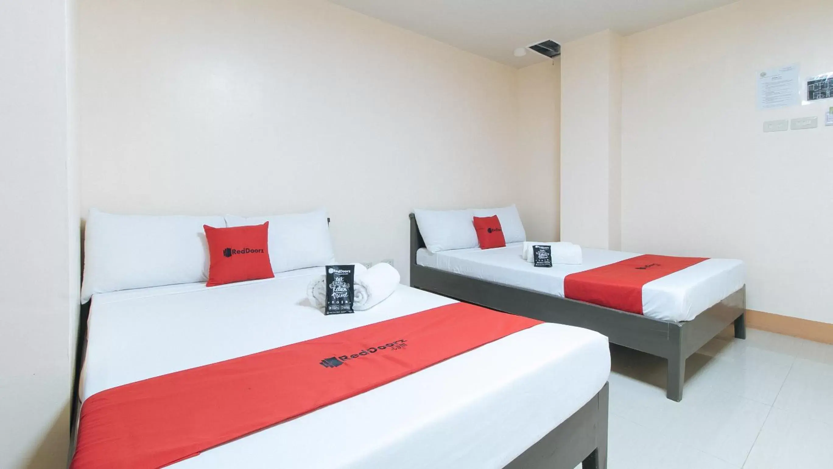 RedDoorz at Isabelita Hotel Tuguegarao City RedDoorz at Isabelita Hotel Tuguegarao City