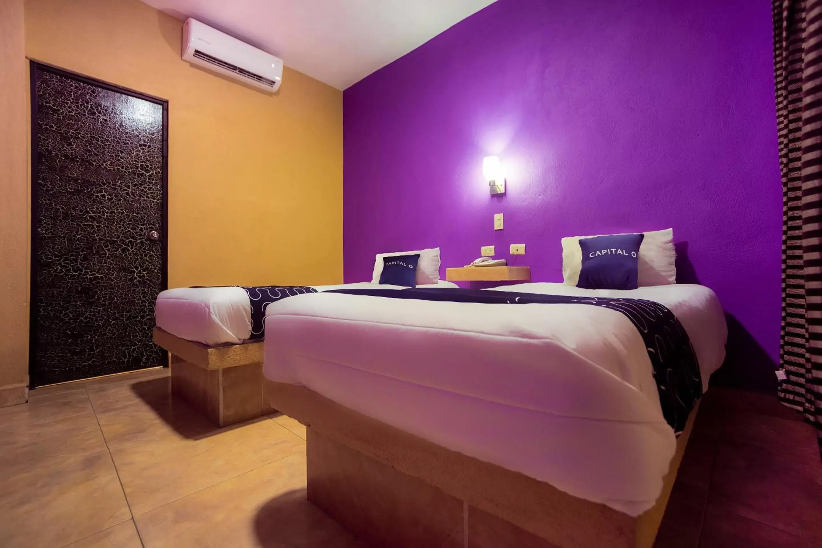 Standard Twin Room in Hotel La Silla Standard Twin Room in Hotel La Silla