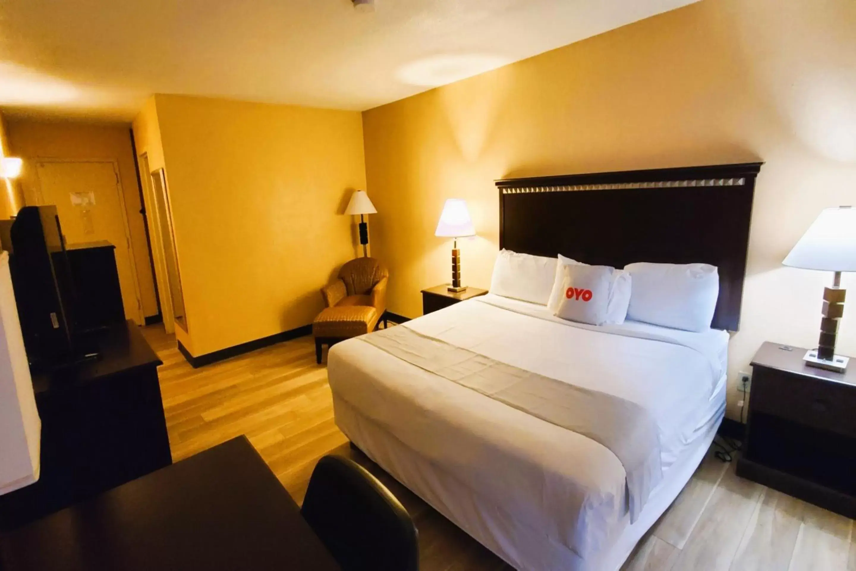 King Room in Capital O Nacogdoches - Hwy 59 & SW Stallings King Room in Capital O Nacogdoches - Hwy 59 & SW Stallings