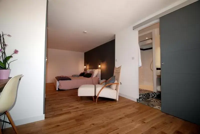 Double Room with Garden View in Les Jardins De Galicia Double Room with Garden View in Les Jardins De Galicia