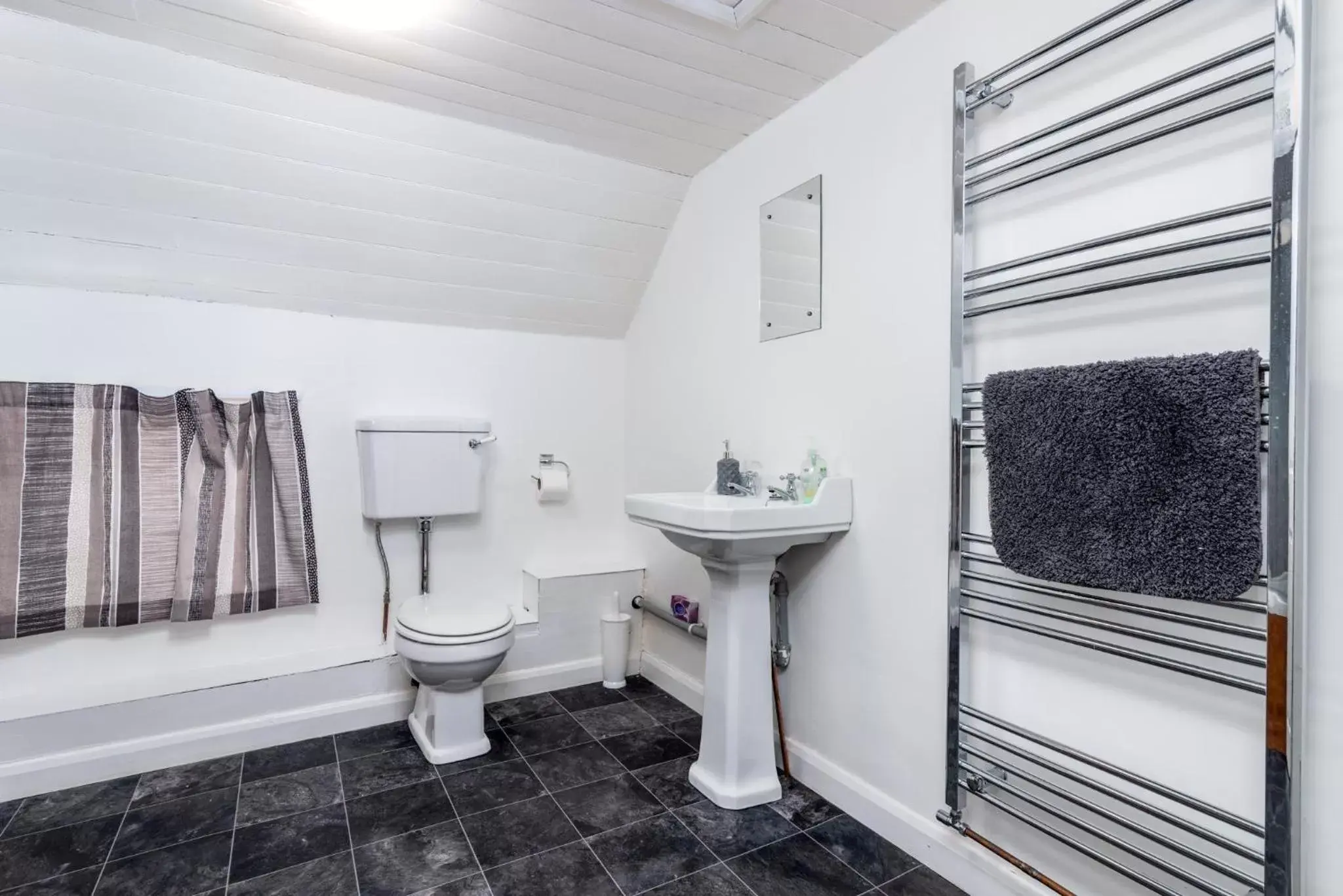 Standard King Room in The Witching Post Inn Standard King Room in The Witching Post Inn