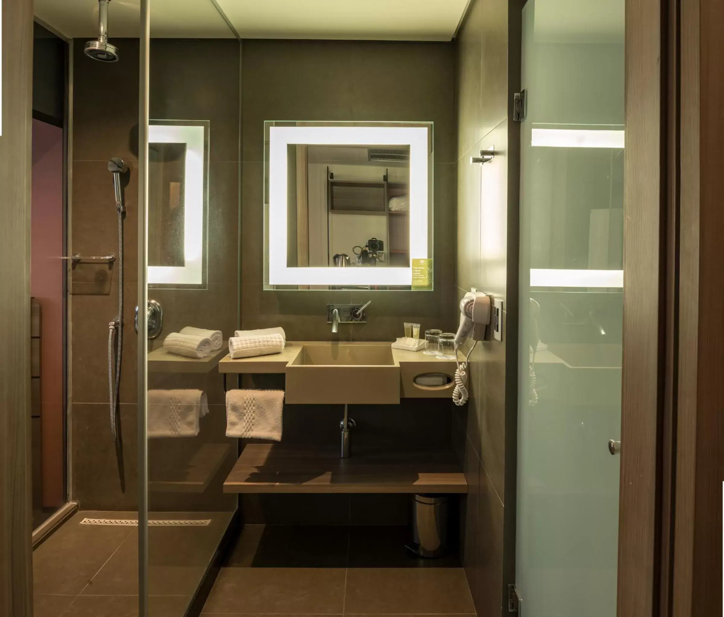 Superior Room with Double Bed in Novotel Sorocaba Superior Room with Double Bed in Novotel Sorocaba