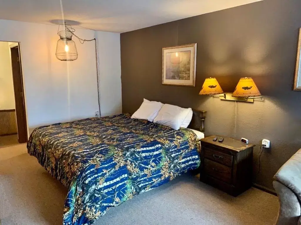 Budget Double Room in Hidden Lake Resort Budget Double Room in Hidden Lake Resort