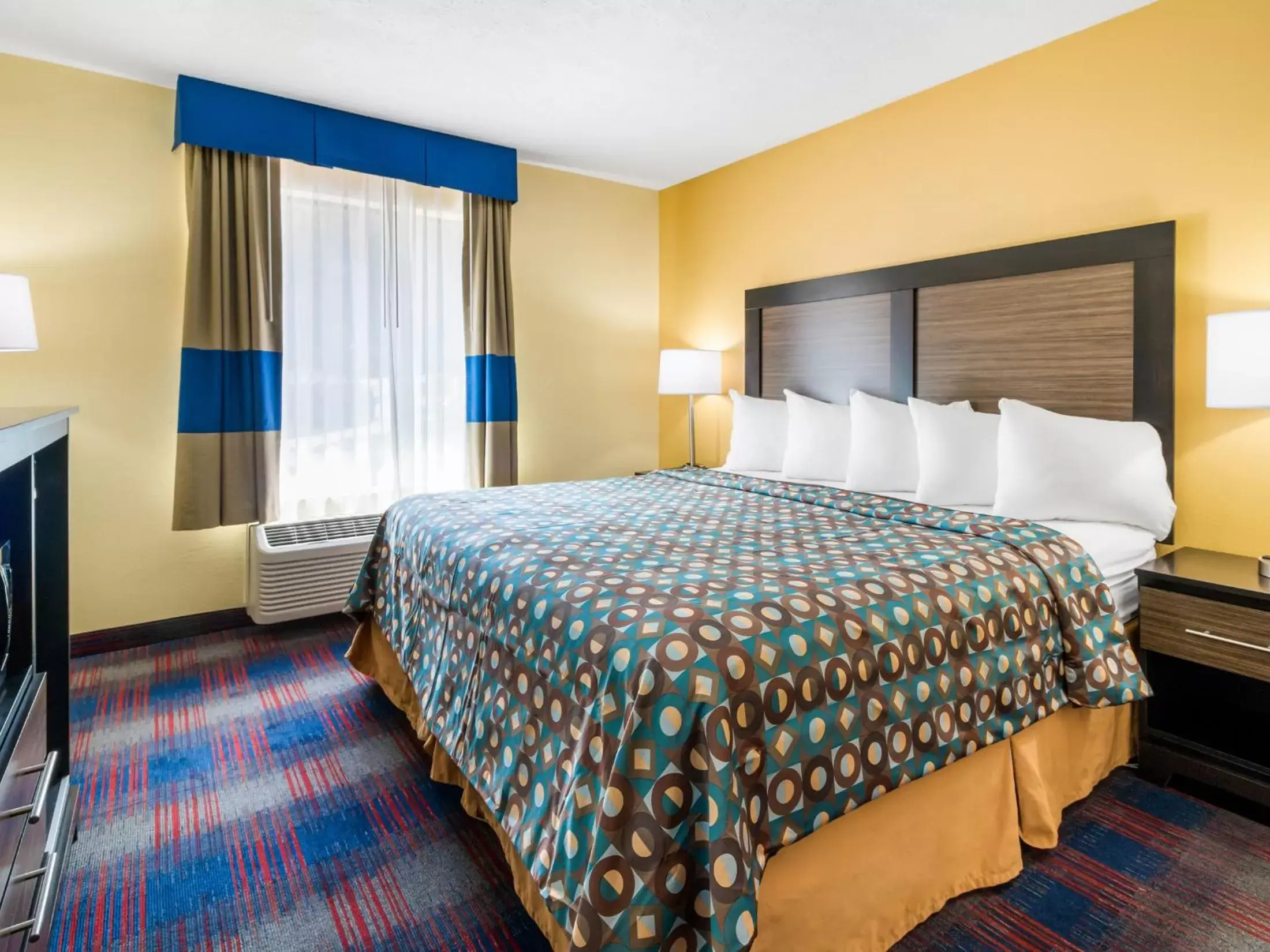 One King Bed One Double Bed Suite in Americas Best Value Inn - Clayton One King Bed One Double Bed Suite in Americas Best Value Inn - Clayton