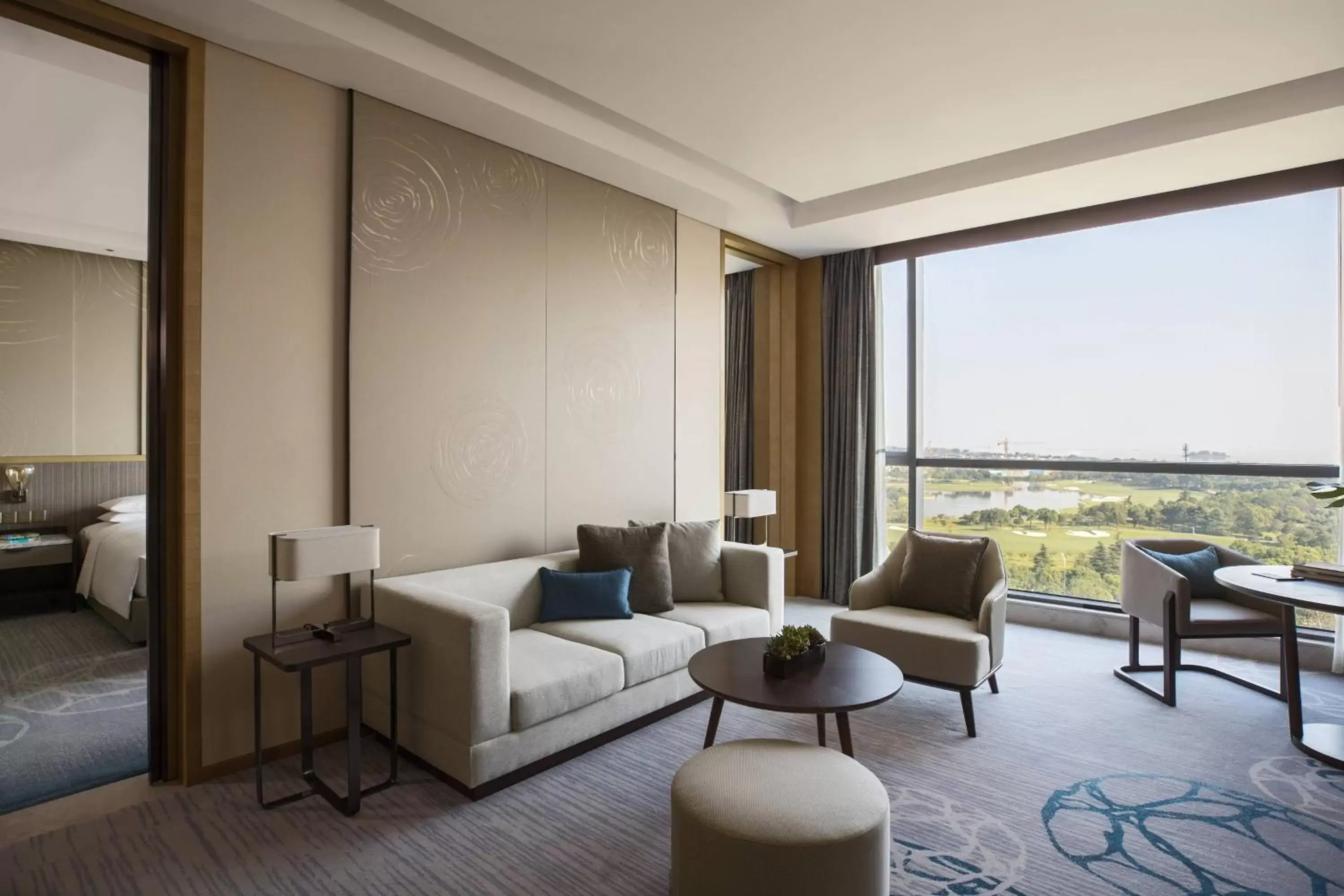 Suite with Lake View in Suzhou Marriott Hotel Taihu Lake Suite with Lake View in Suzhou Marriott Hotel Taihu Lake