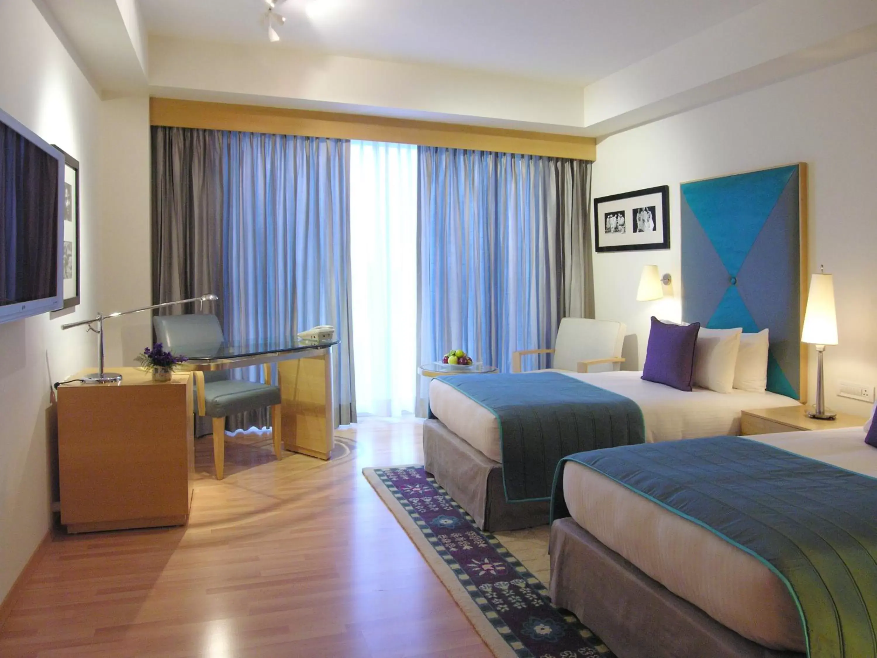 Taj Club Twin Bed with one-way airport transfer & Lounge Access - single occupancy in Taj Chandigarh Taj Club Twin Bed with one-way airport transfer & Lounge Access - single occupancy in Taj Chandigarh