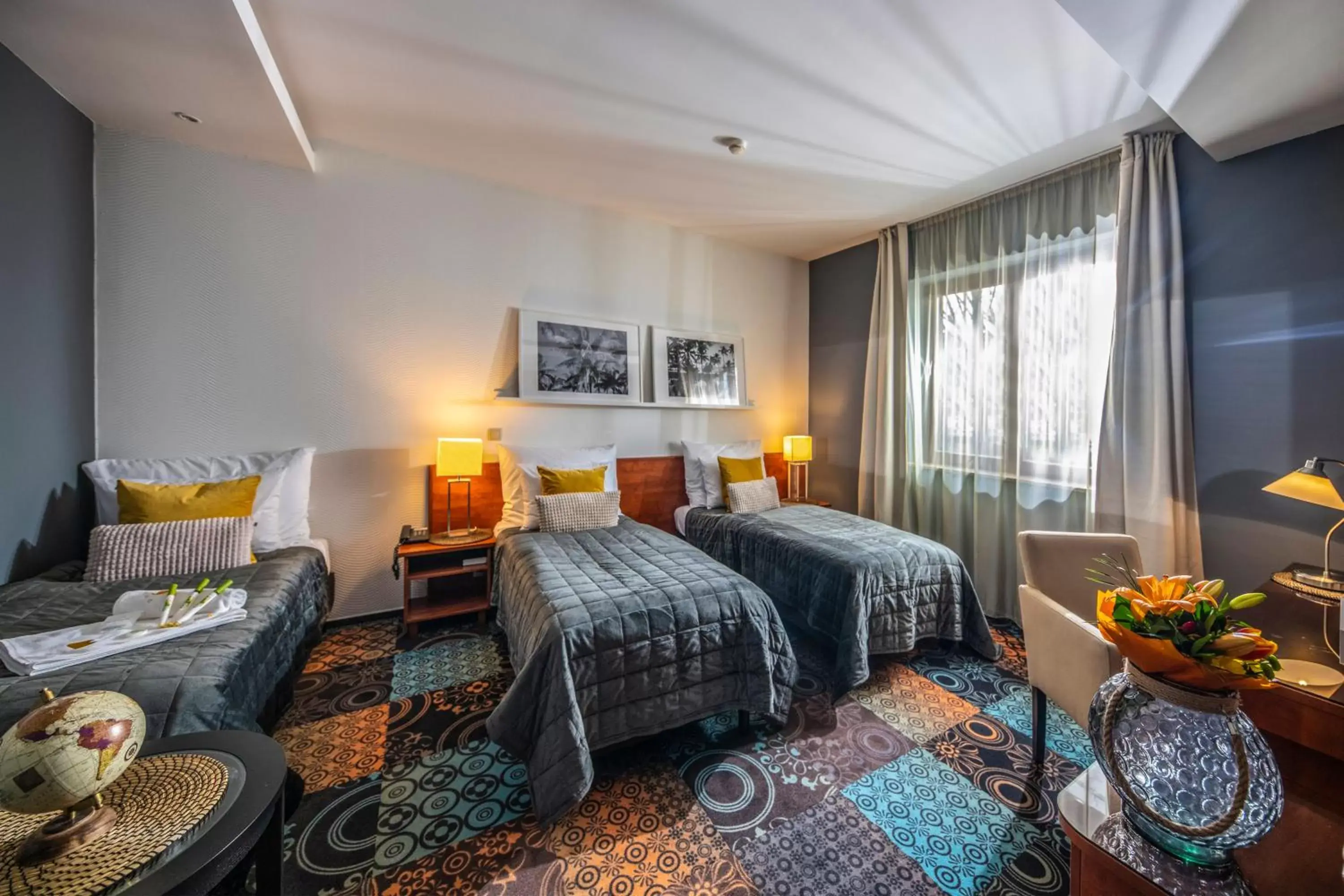 Twin Room with Extra Bed in Budapest Airport Hotel Stáció Wellness & Konferencia Twin Room with Extra Bed in Budapest Airport Hotel Stáció Wellness & Konferencia