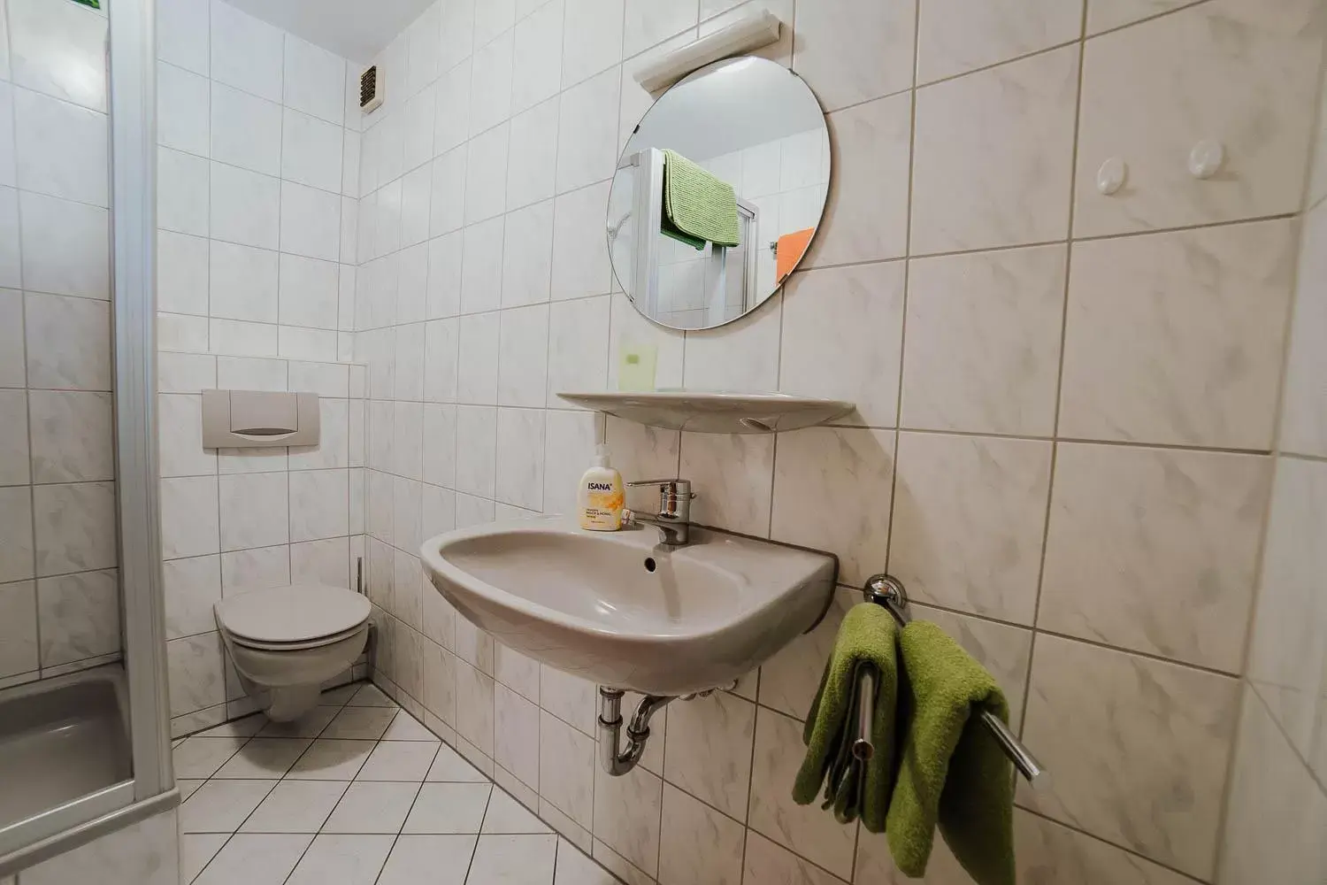 Double Room with Mountain View - single occupancy in Berggasthof Hochpröller Double Room with Mountain View - single occupancy in Berggasthof Hochpröller