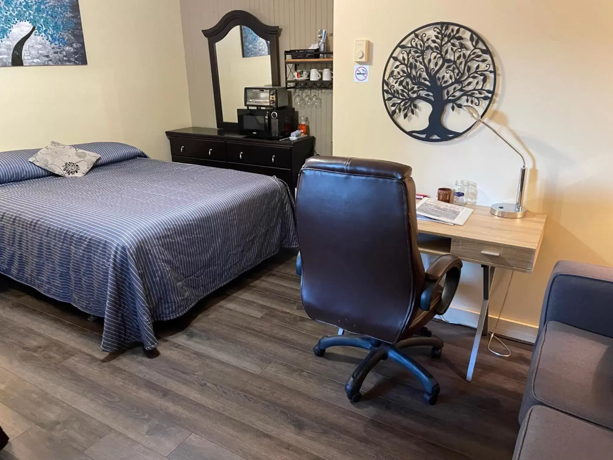 Queen Room in Auberge et Chalets sur le Lac Queen Room in Auberge et Chalets sur le Lac