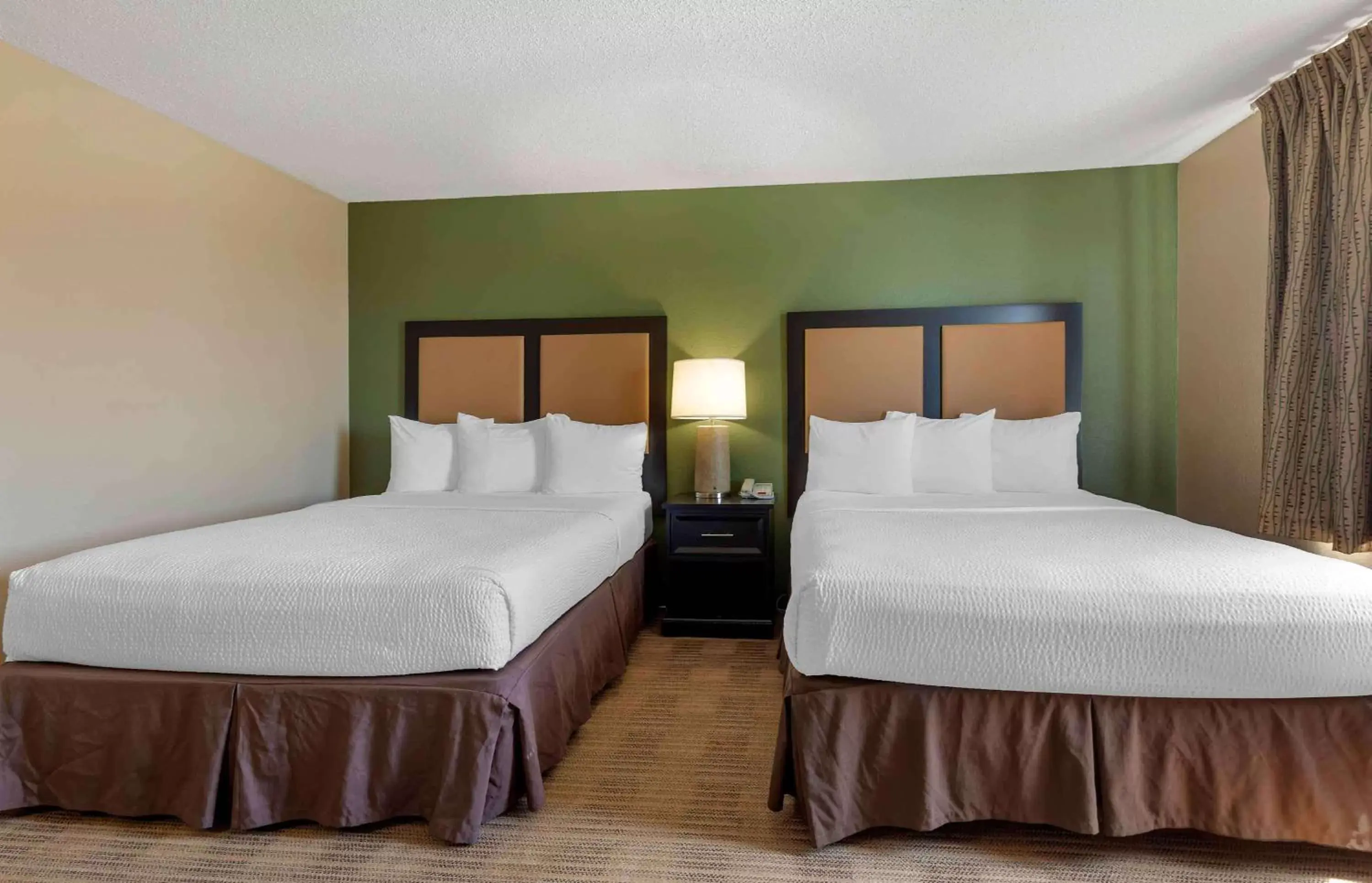 Deluxe Studio with Two Queen Beds - Non-Smoking in Extended Stay America Suites - Cleveland - Great Northern Mall Deluxe Studio with Two Queen Beds - Non-Smoking in Extended Stay America Suites - Cleveland - Great Northern Mall