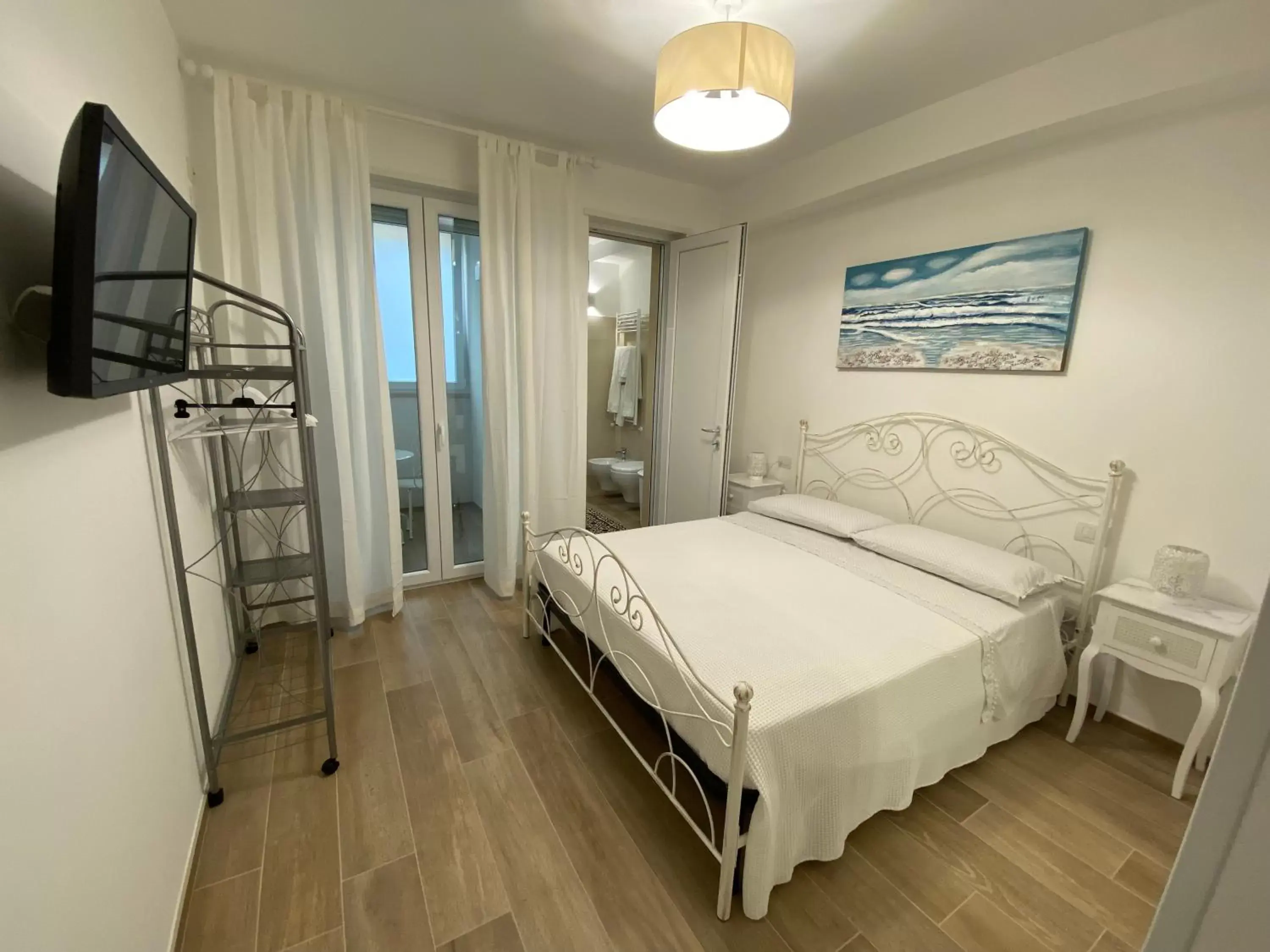 Double Room with Private Bathroom in Amare il Mare Double Room with Private Bathroom in Amare il Mare
