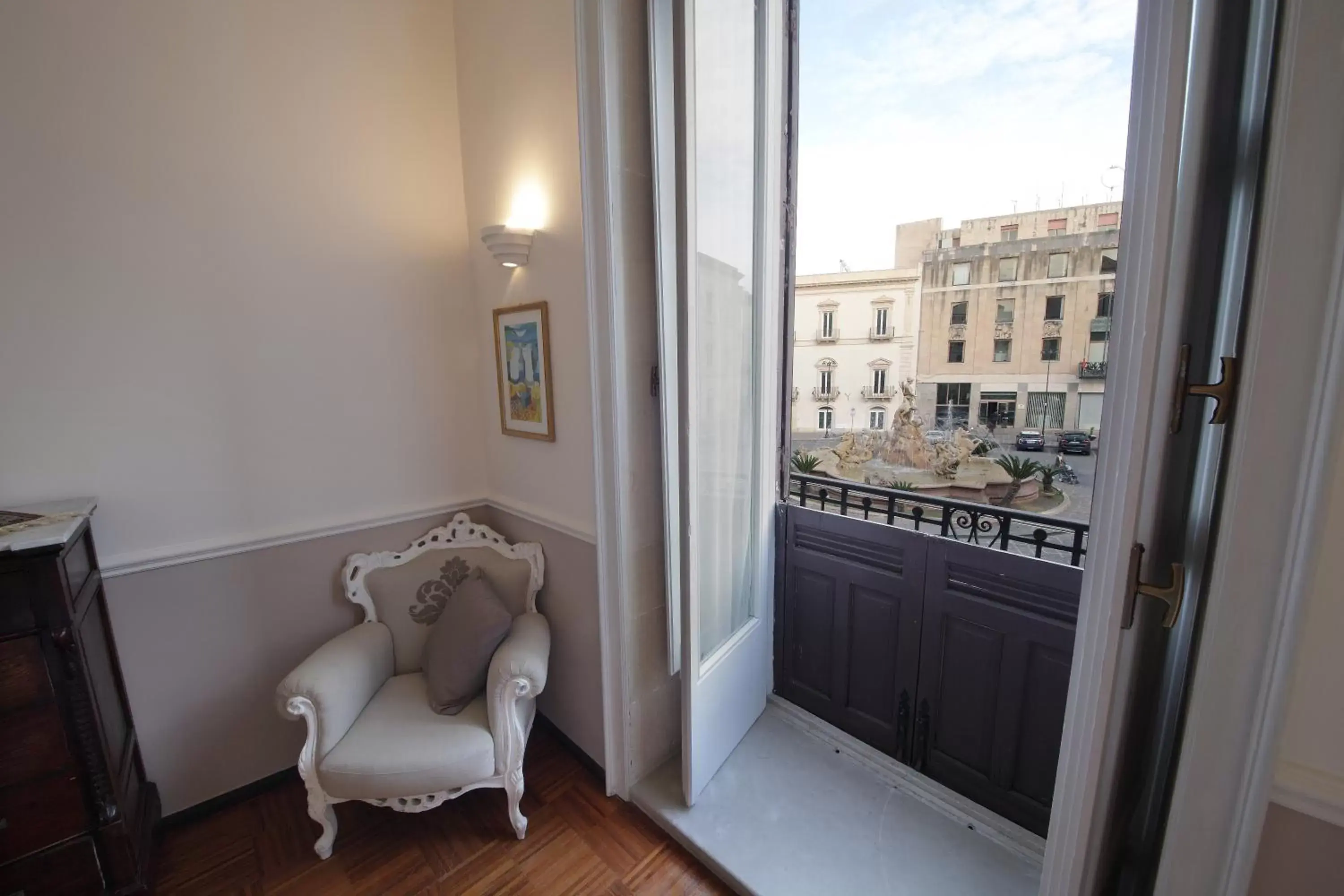 King Room with Square View in B&B Five Rooms King Room with Square View in B&B Five Rooms