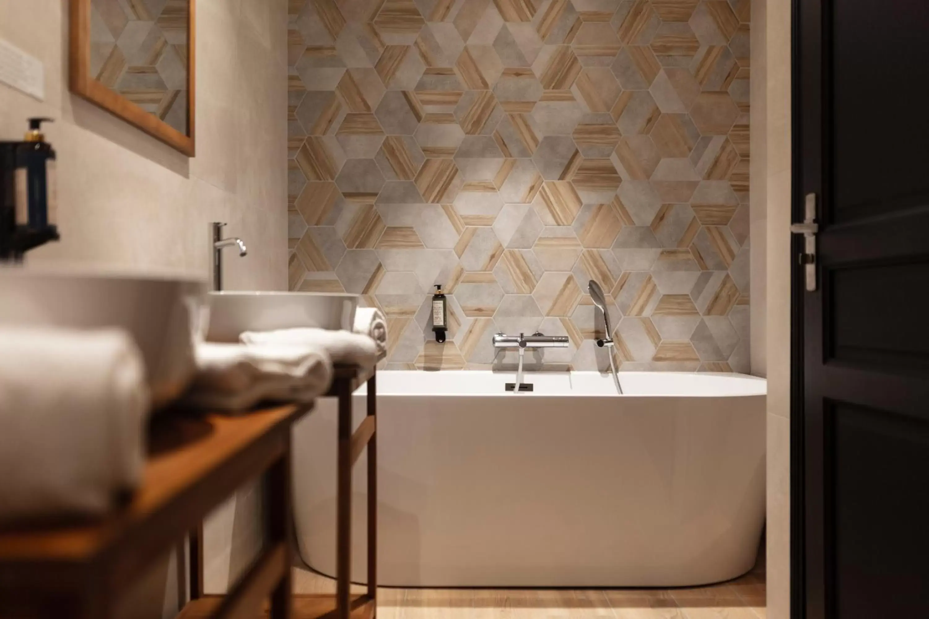 Deluxe Family Room in Hôtel l'Arena Deluxe Family Room in Hôtel l'Arena