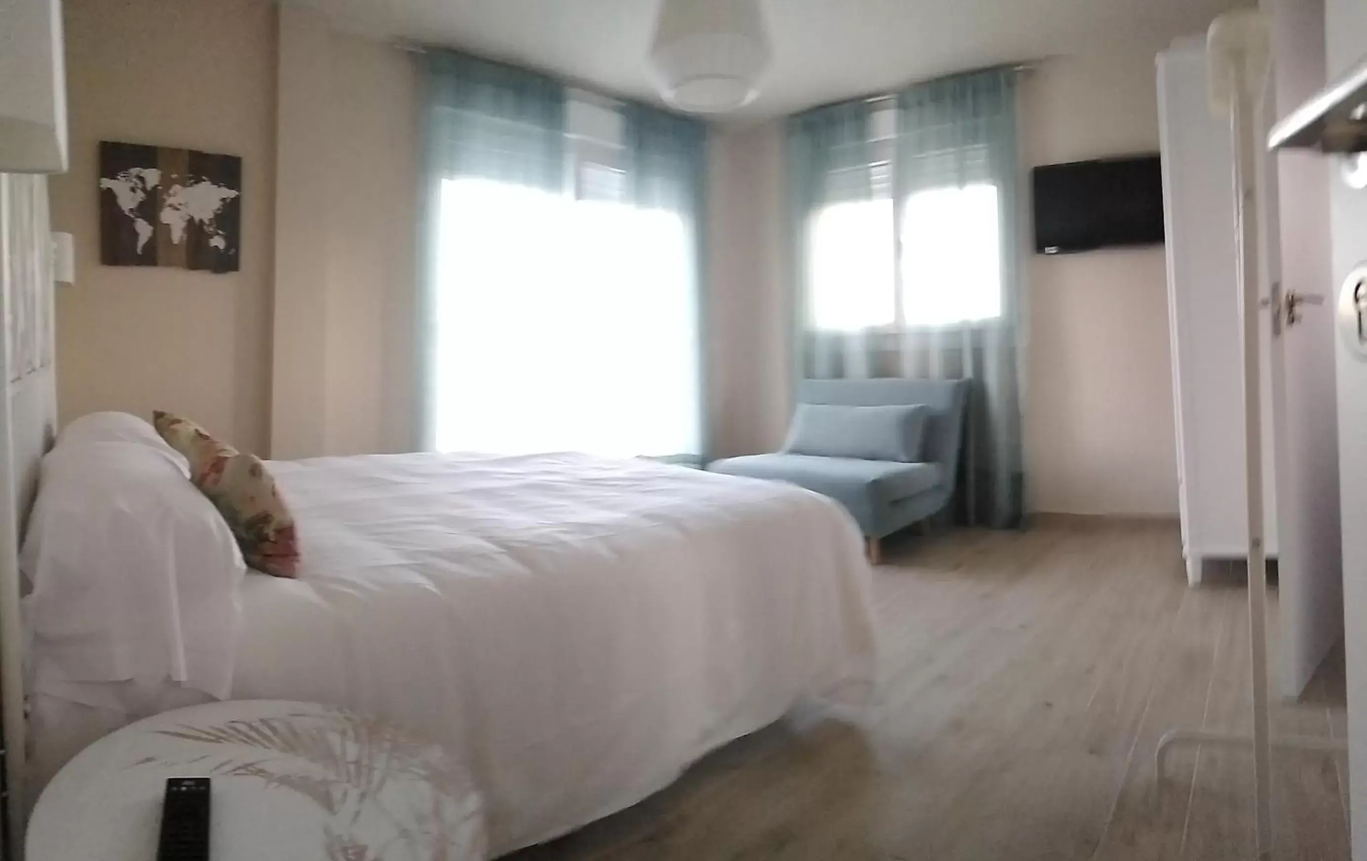 Superior Double Room in Punta Carnero Hostal singular Superior Double Room in Punta Carnero Hostal singular