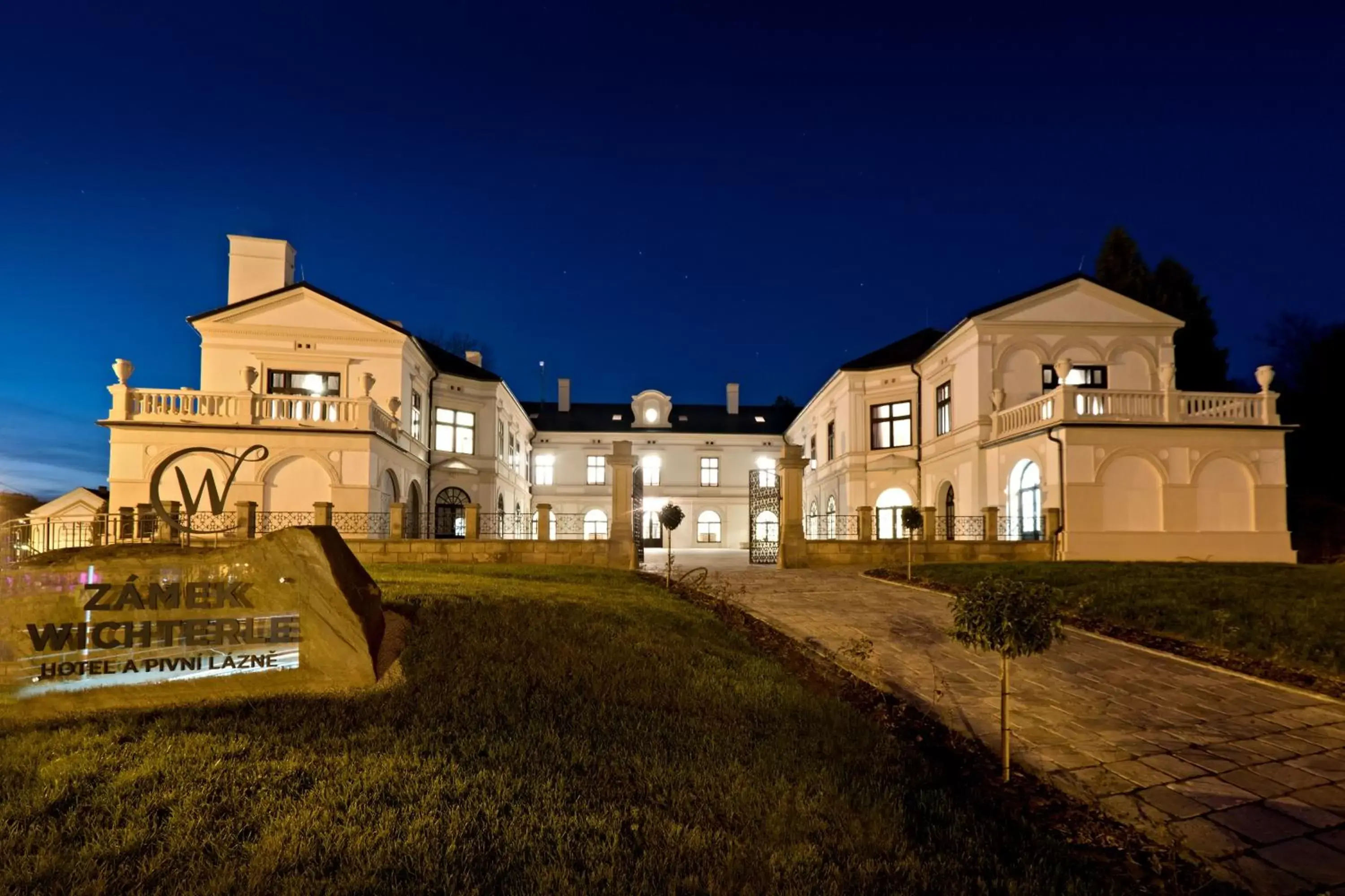 Zámek Wichterle - Hotel a pivní lázně Zámek Wichterle - Hotel a pivní lázně