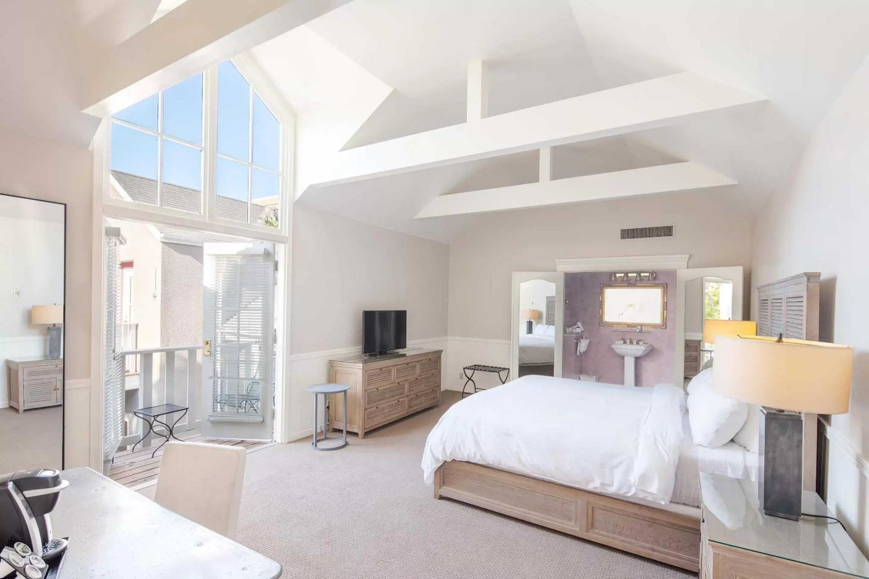 Carriage House Junior Suite in Hotel La Rose Carriage House Junior Suite in Hotel La Rose