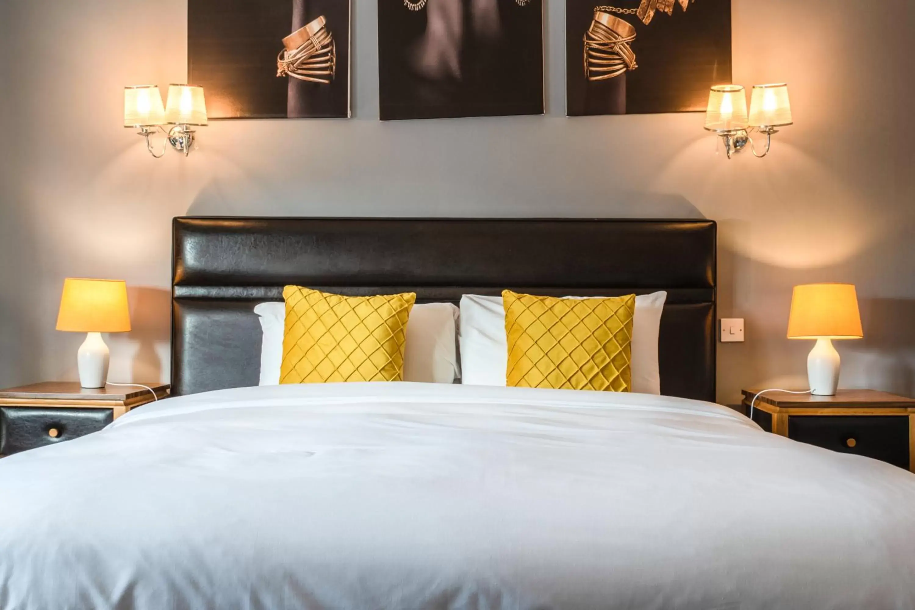 Superior Double or Twin Room in Plough Hotel Superior Double or Twin Room in Plough Hotel