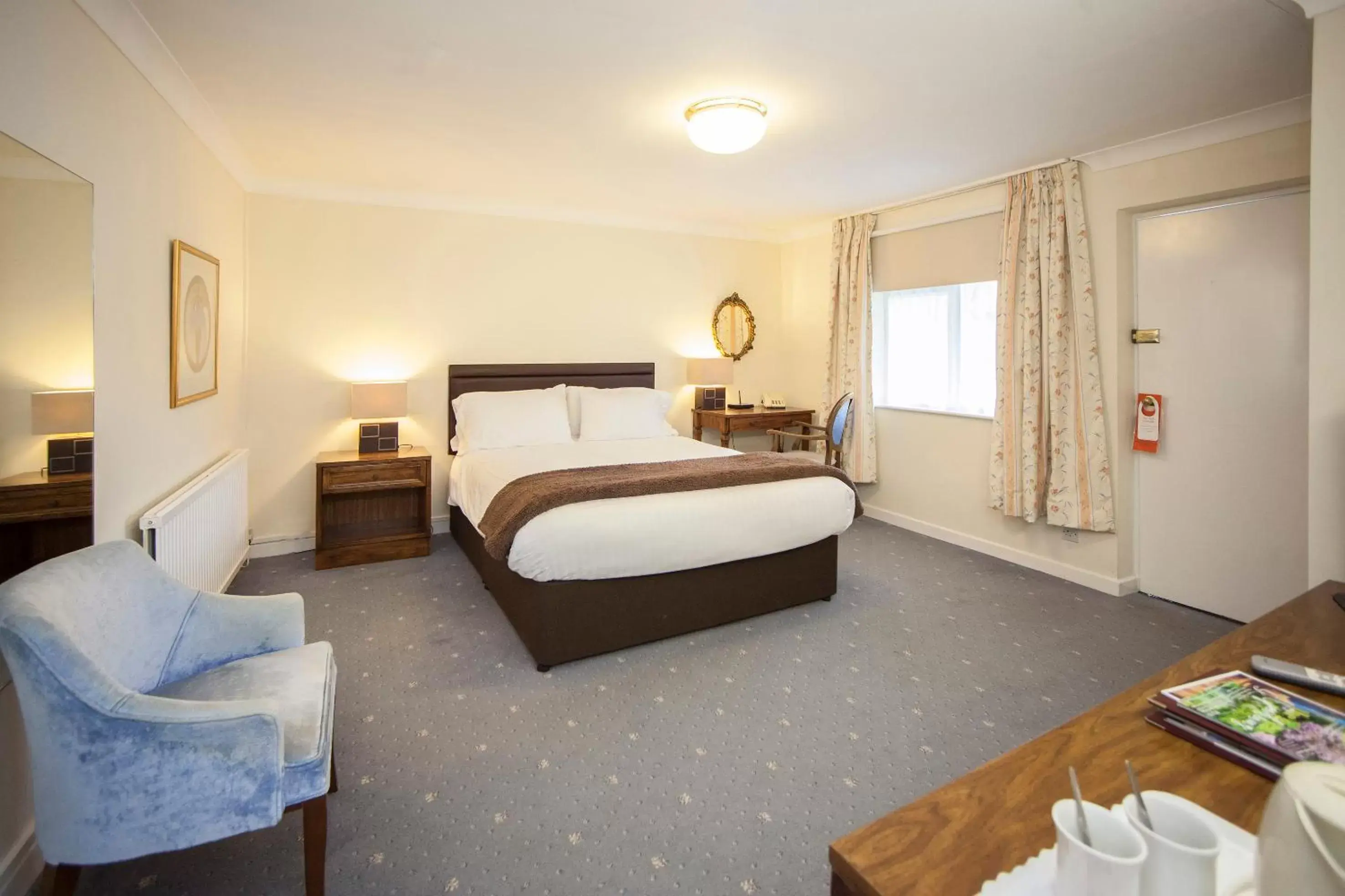 Standard Double Room in The Walnut Tree Hotel Standard Double Room in The Walnut Tree Hotel