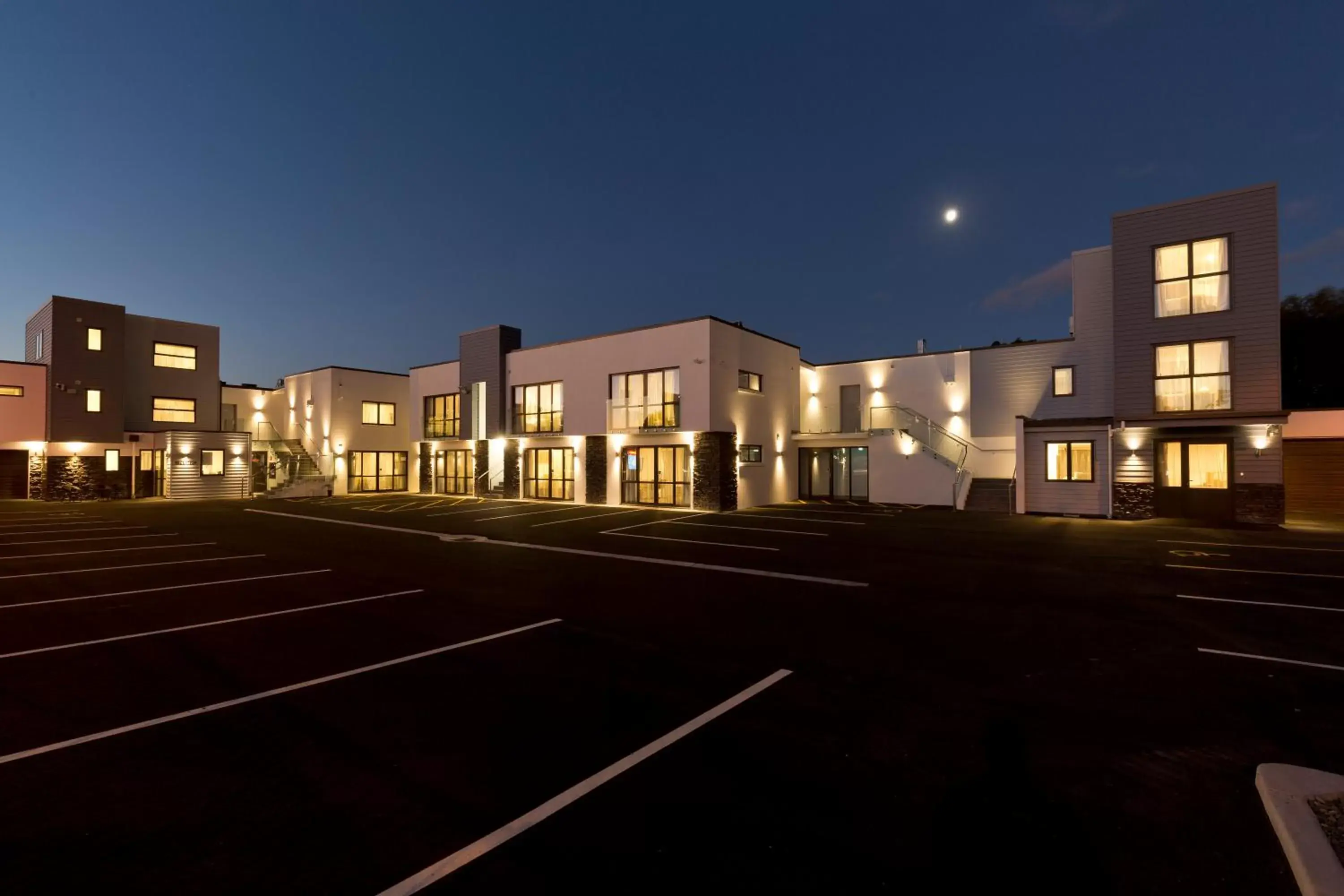 2 on Whiteleigh and 239 on Lincoln Motel 2 on Whiteleigh and 239 on Lincoln Motel