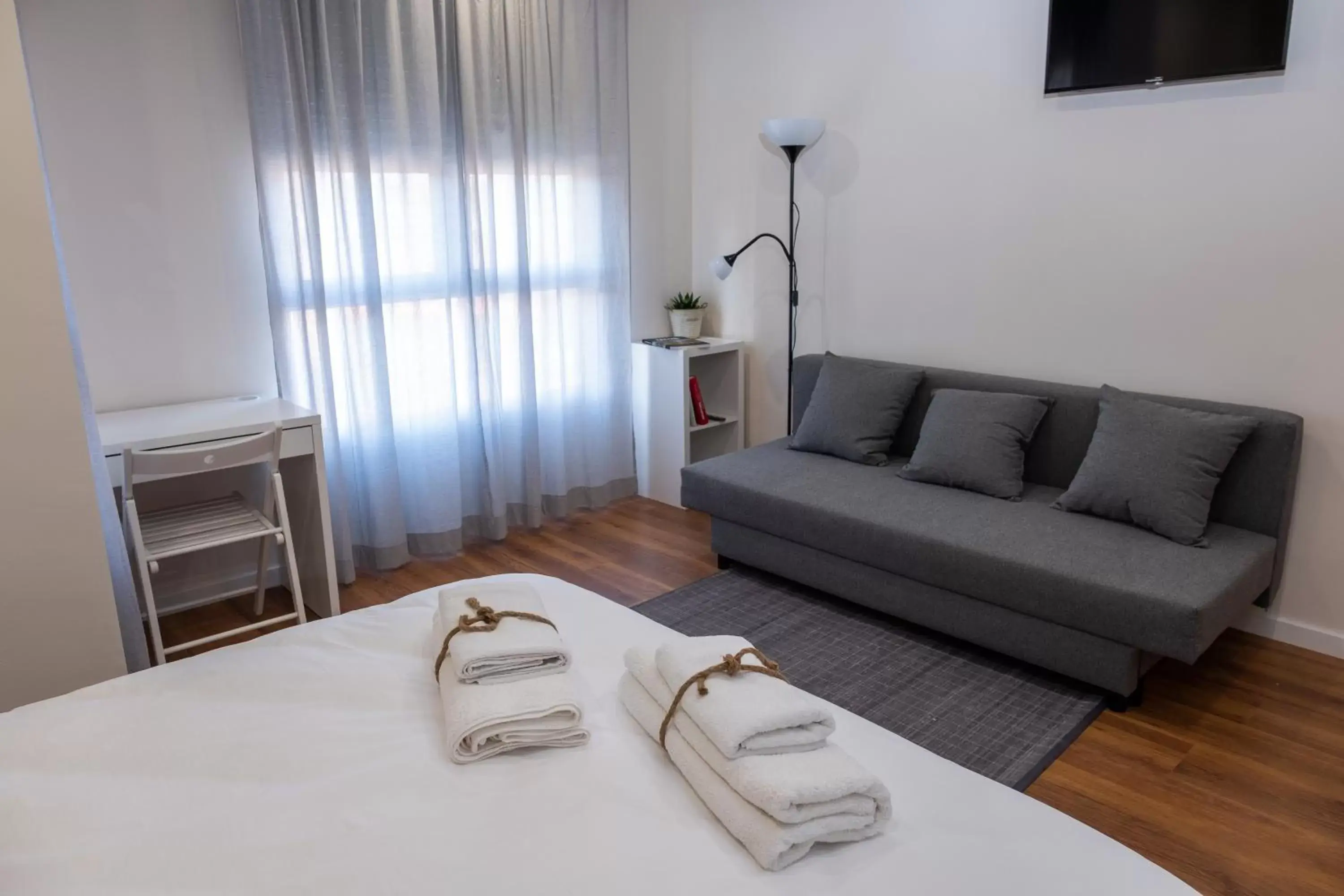 Double Room in Bienvenidos Rooms Xàtiva Double Room in Bienvenidos Rooms Xàtiva