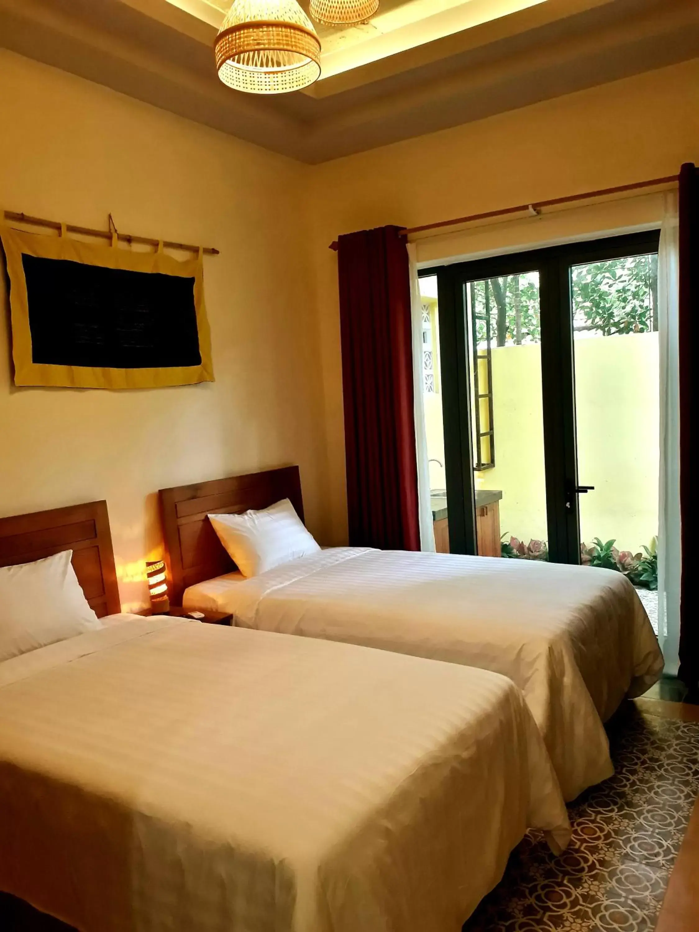 Twin Room with Terrace in Pink Tulip Hoi An Twin Room with Terrace in Pink Tulip Hoi An