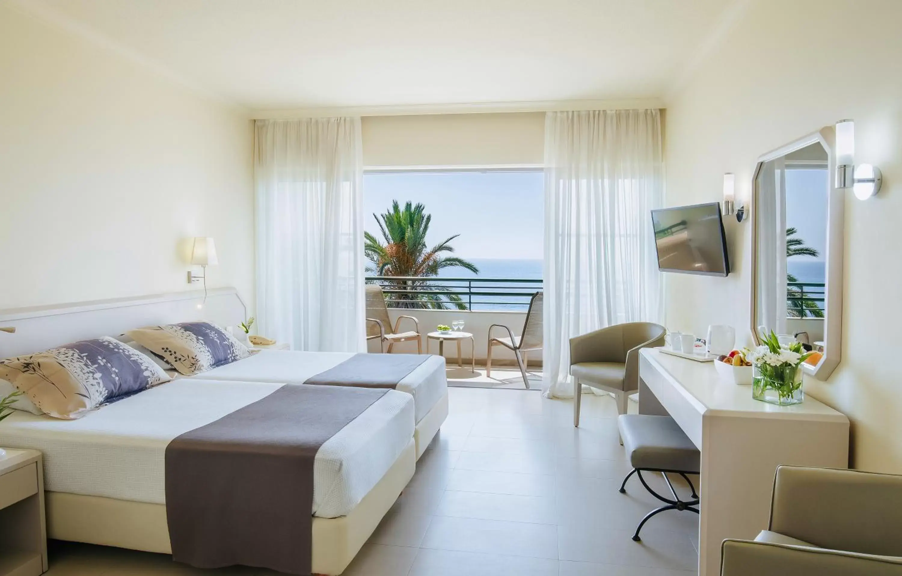 Double Room with Sea View - single occupancy in Louis Imperial Beach Double Room with Sea View - single occupancy in Louis Imperial Beach