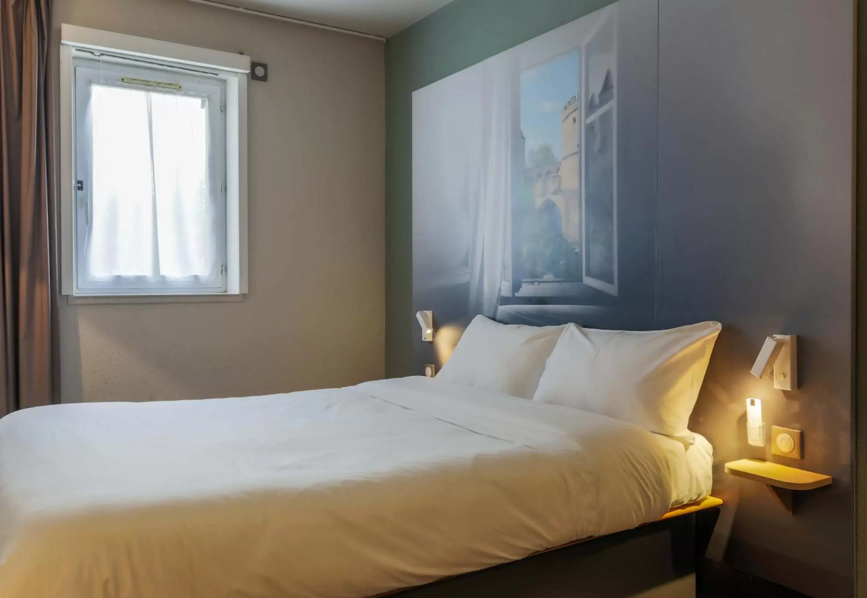 Double Room - Disability Access in B&B HOTEL Metz Jouy Aux Arches Double Room - Disability Access in B&B HOTEL Metz Jouy Aux Arches