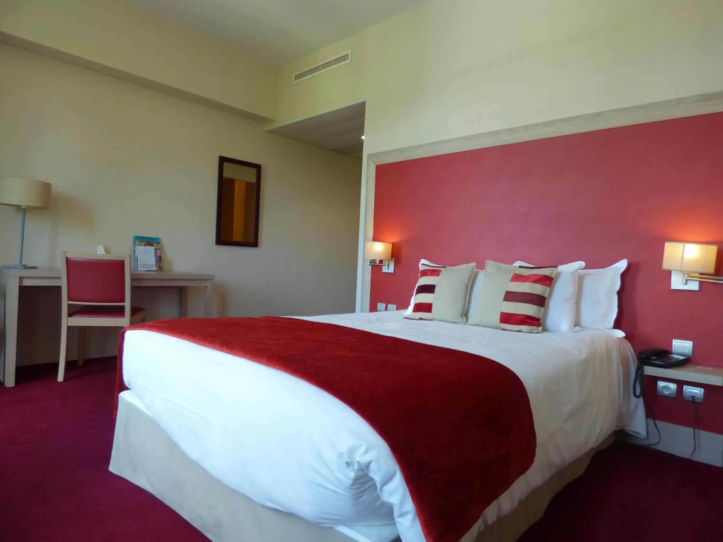 Comfort Double Room in Hôtel du Parc Comfort Double Room in Hôtel du Parc