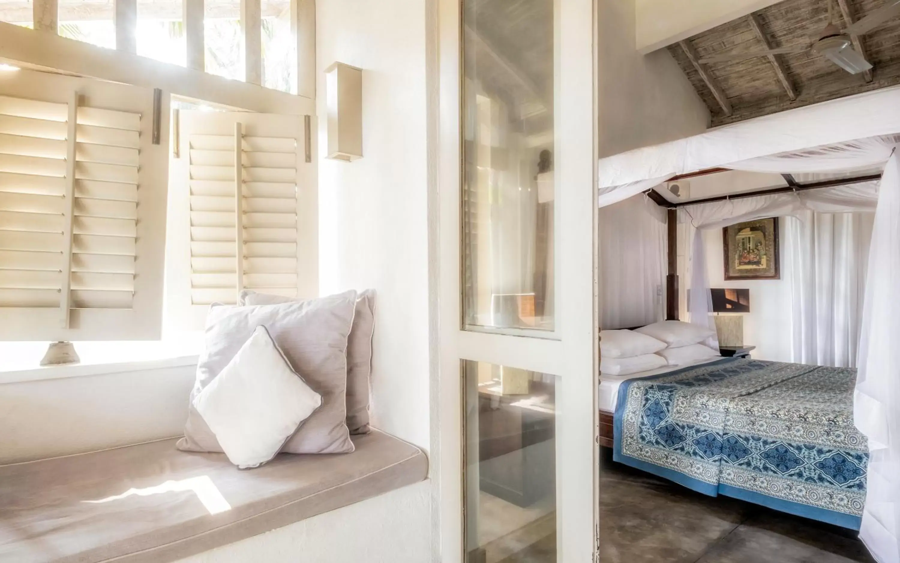 Deluxe Double Room with Sea View in Satin Doll Deluxe Double Room with Sea View in Satin Doll