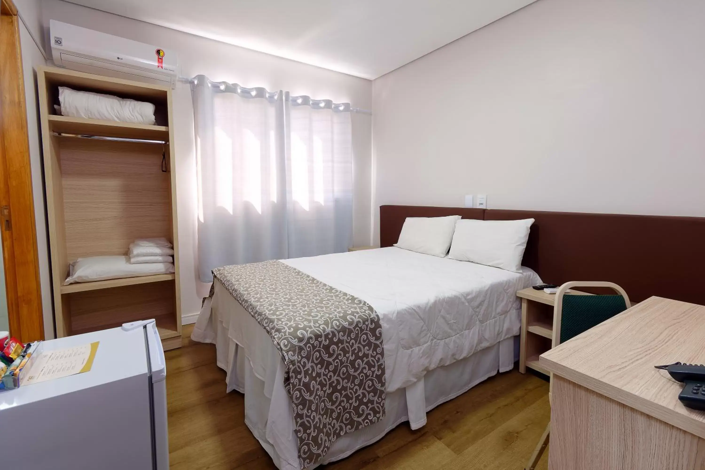 Double Room - single occupancy in Fênix Hotel Bom Retiro Double Room - single occupancy in Fênix Hotel Bom Retiro