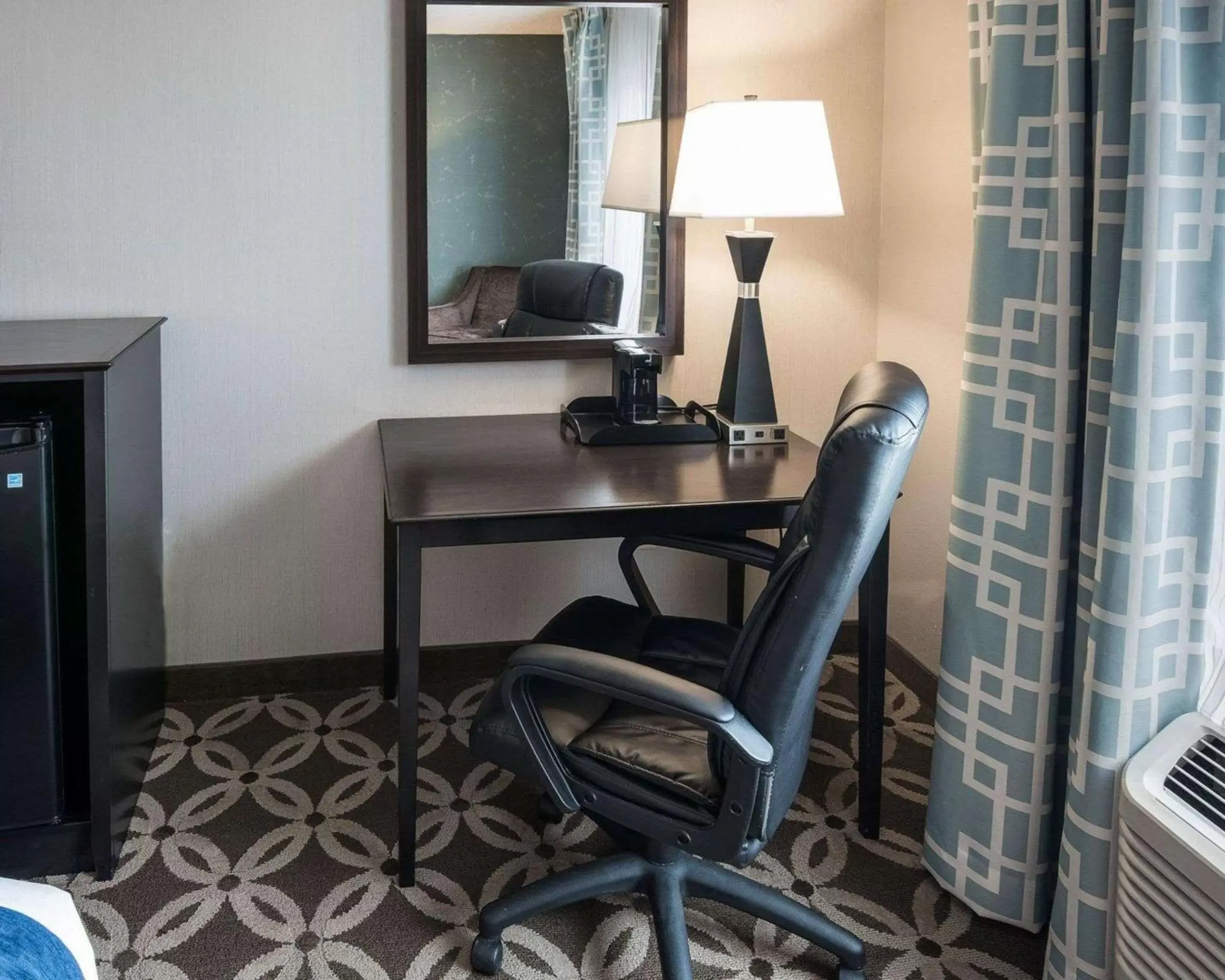 One King Bed Suite in Comfort Inn - Rehoboth One King Bed Suite in Comfort Inn - Rehoboth