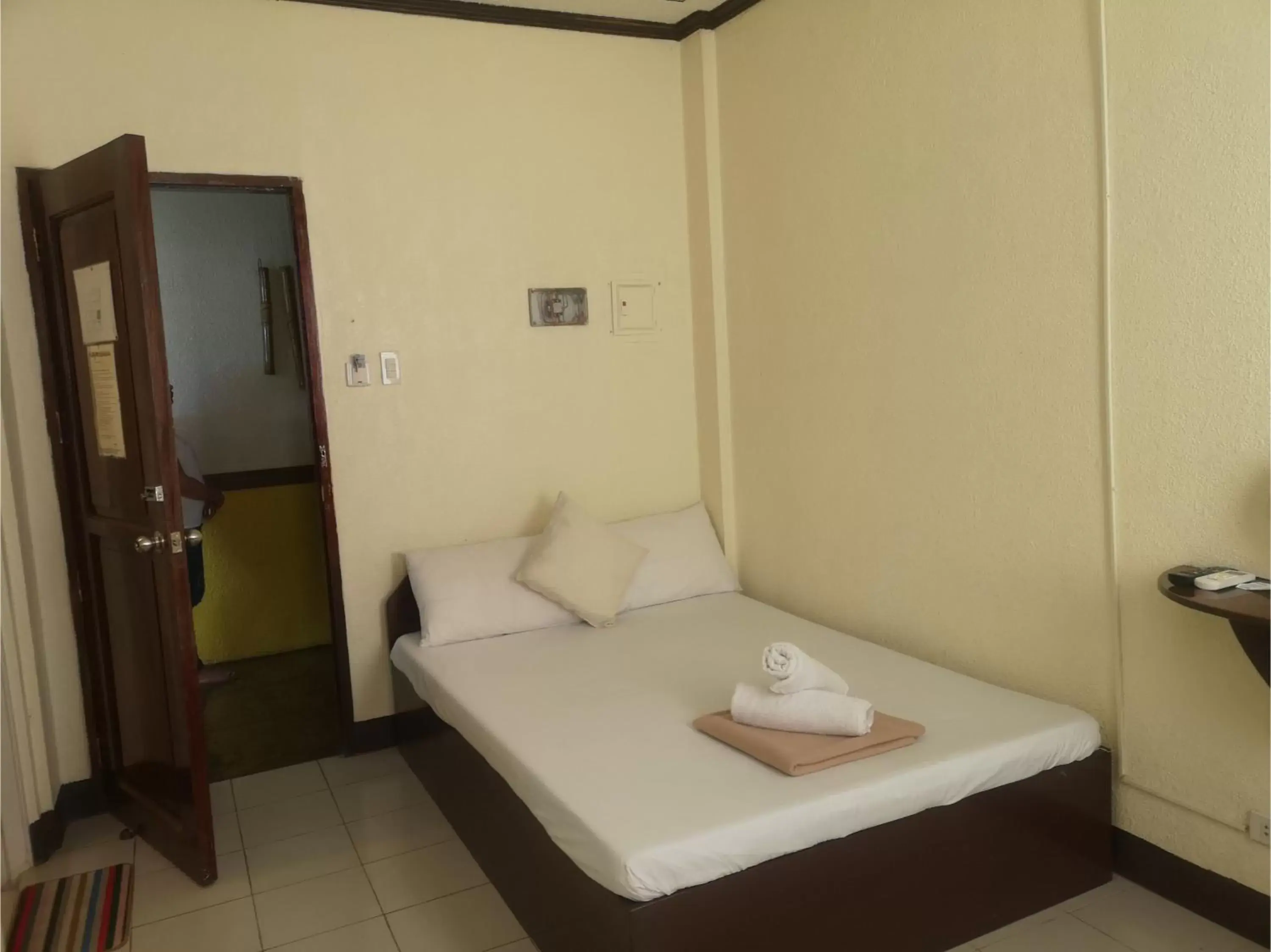 Standard Double Room in OYO 880 Flores De Musa Inn Standard Double Room in OYO 880 Flores De Musa Inn