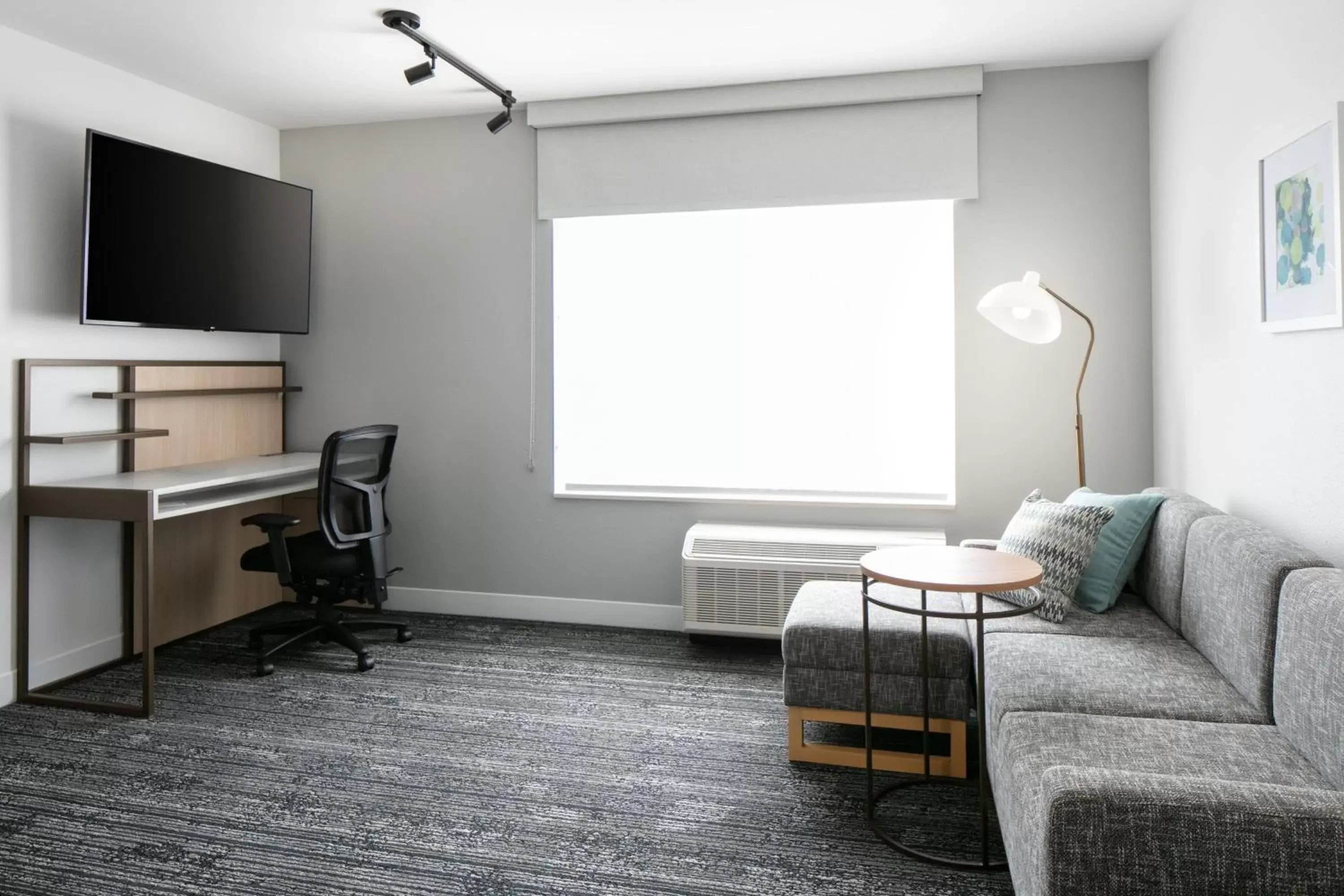 One-Bedroom Suite with Queen Bed and Sofa Bed in TownePlace Suites by Marriott Oshkosh One-Bedroom Suite with Queen Bed and Sofa Bed in TownePlace Suites by Marriott Oshkosh