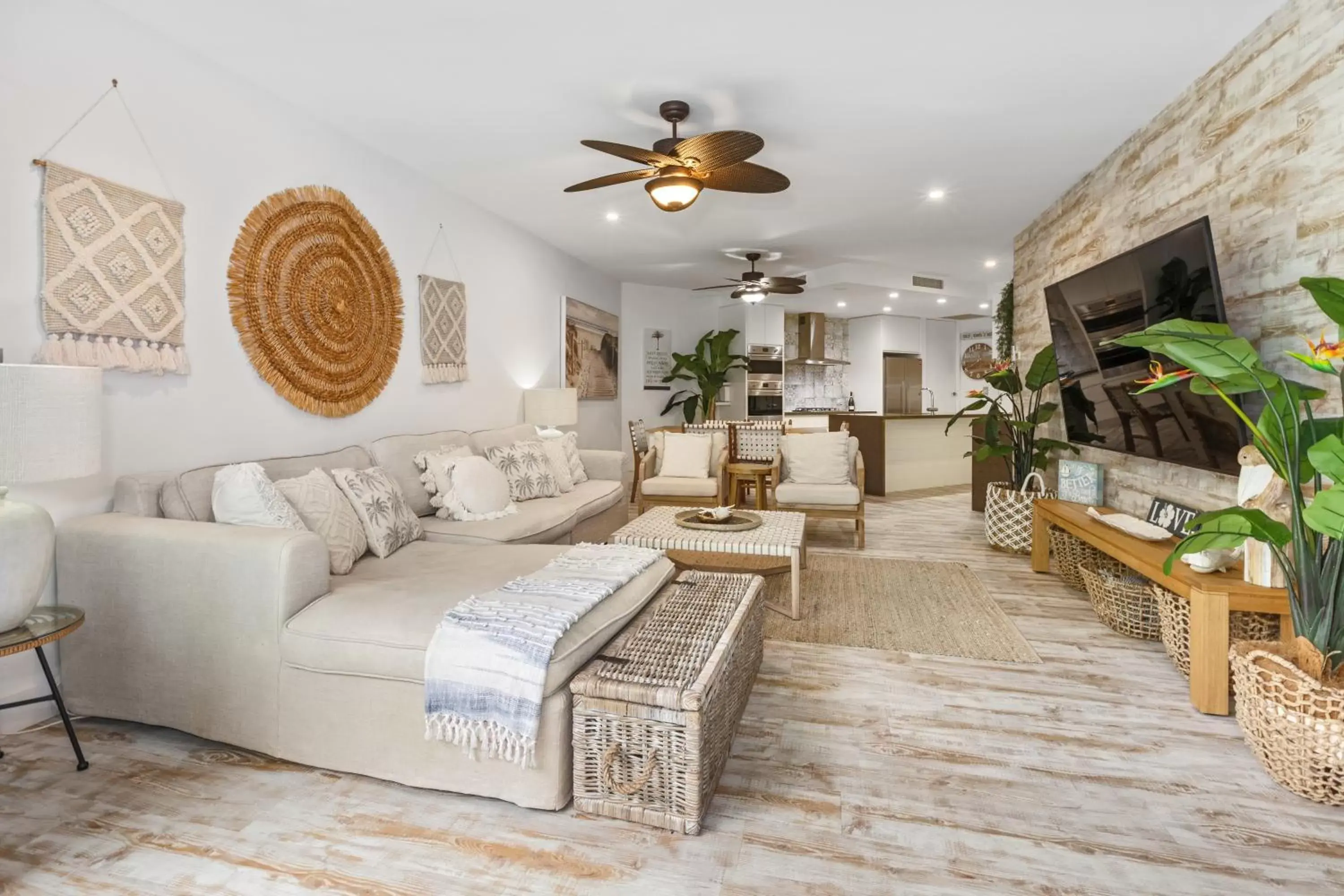 Three-Bedroom Apartment in Cotton Beach Resort - Tweed Coast Holidays ® Three-Bedroom Apartment in Cotton Beach Resort - Tweed Coast Holidays ®