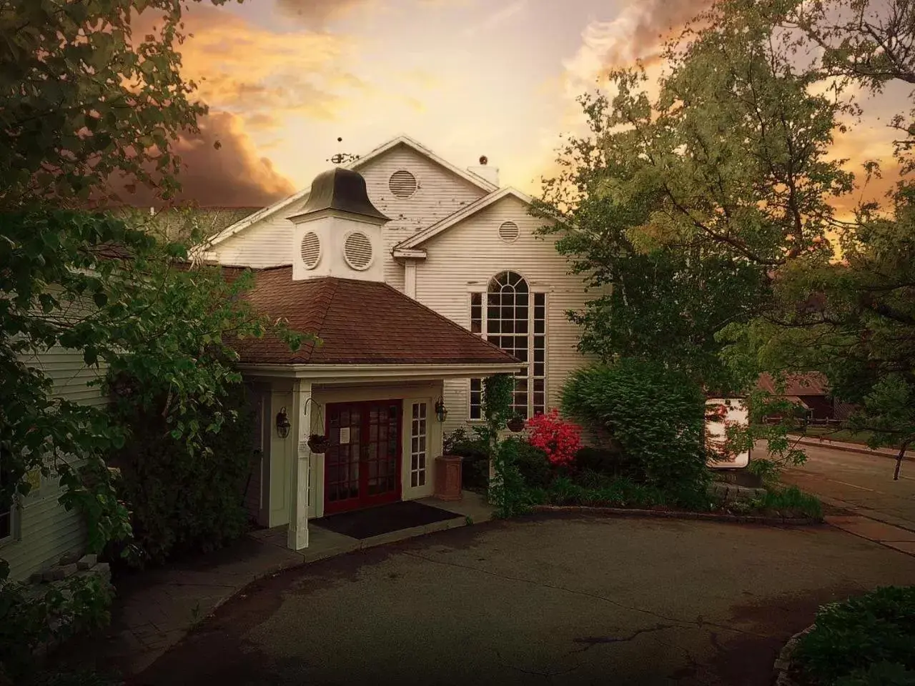 Facade/entrance, Property Building in Phoenix Inn Resort Facade/entrance, Property Building in Phoenix Inn Resort