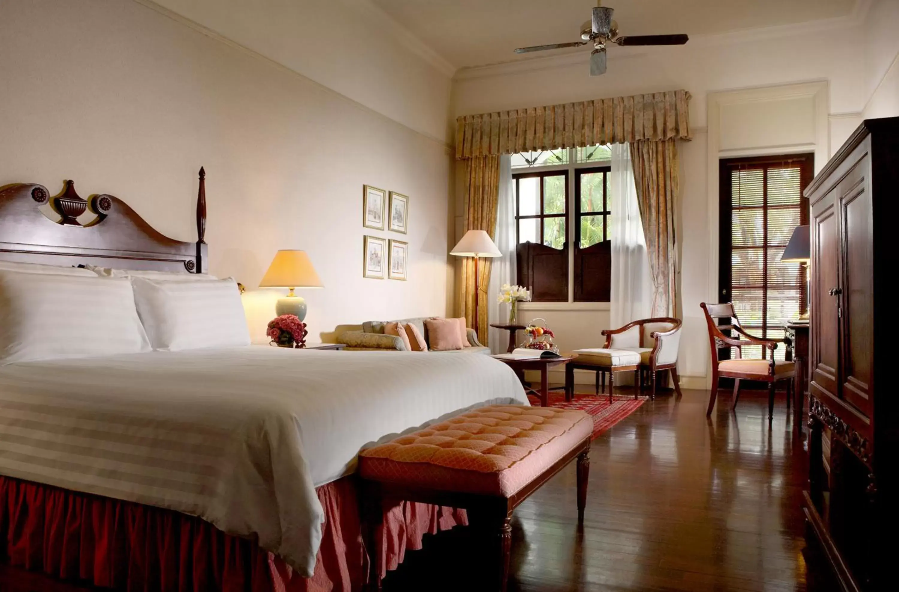 Classic King Room in Hotel Majapahit Surabaya MGallery Classic King Room in Hotel Majapahit Surabaya MGallery