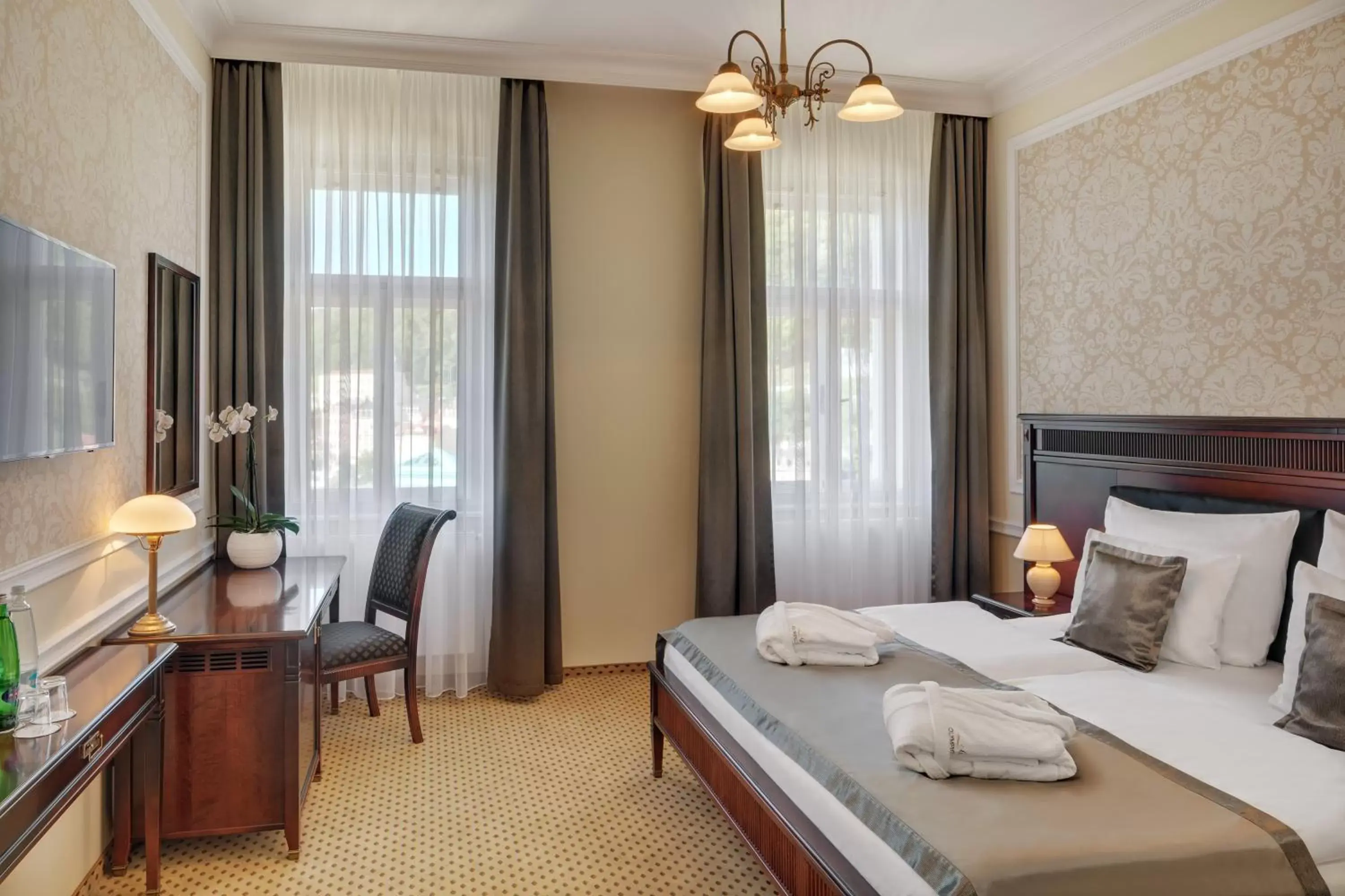 Comfort Double Room with Wellness Access in Luxury Spa Hotel Olympic Palace Comfort Double Room with Wellness Access in Luxury Spa Hotel Olympic Palace