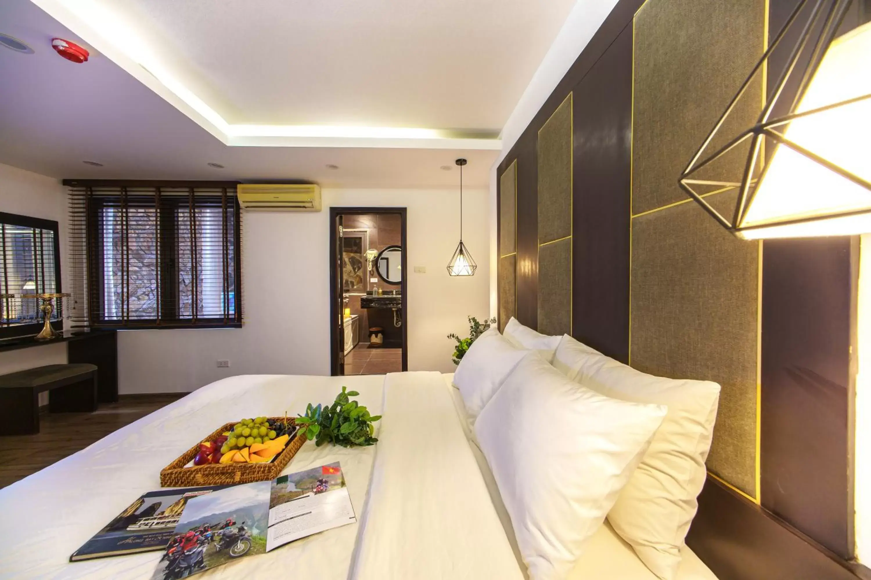 Deluxe Double Room in Keypad Hotel - 24 Hang Ga Deluxe Double Room in Keypad Hotel - 24 Hang Ga