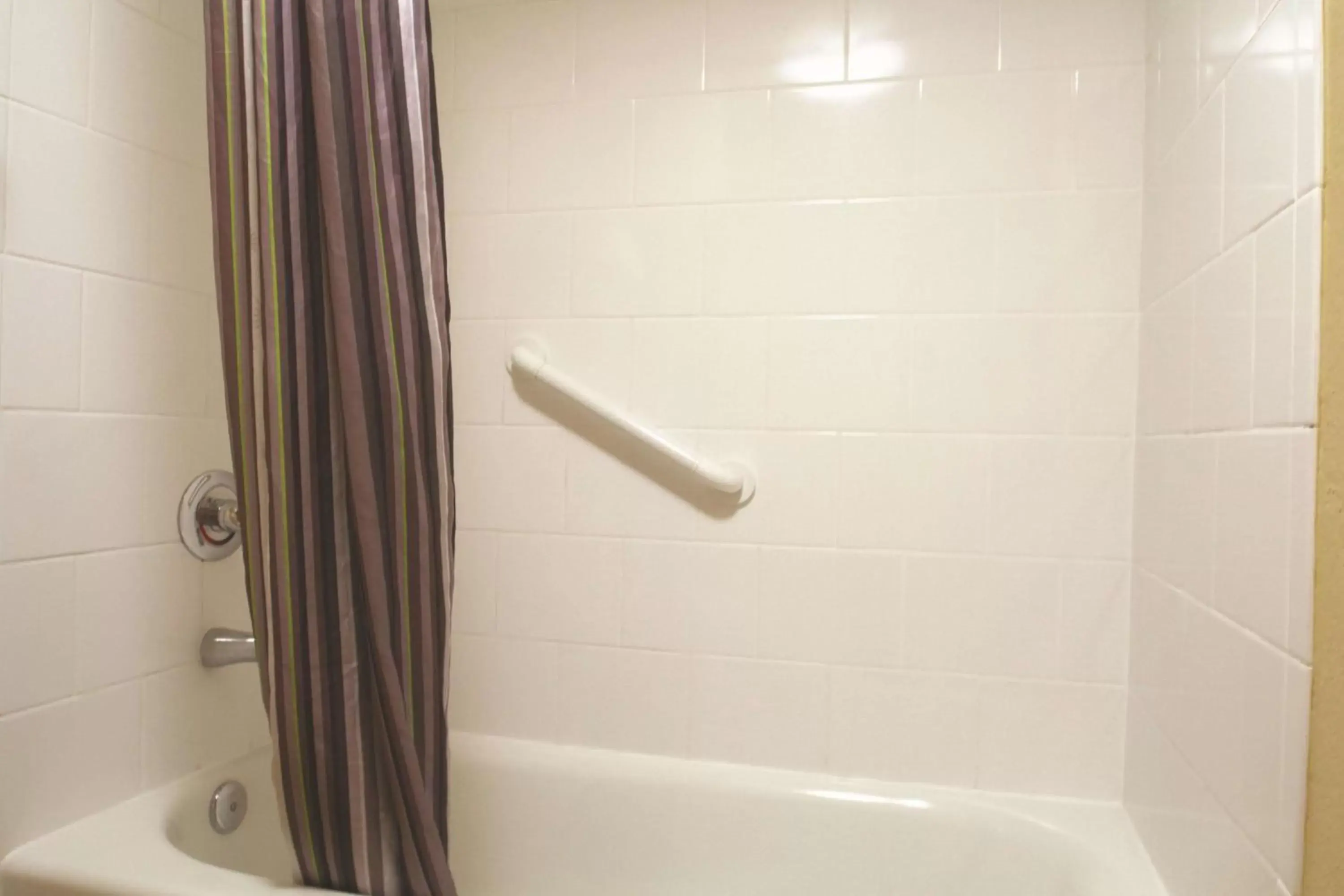 King Suite with One Bedroom - Non-Smoking in La Quinta I-95 Deerfield Beach King Suite with One Bedroom - Non-Smoking in La Quinta I-95 Deerfield Beach