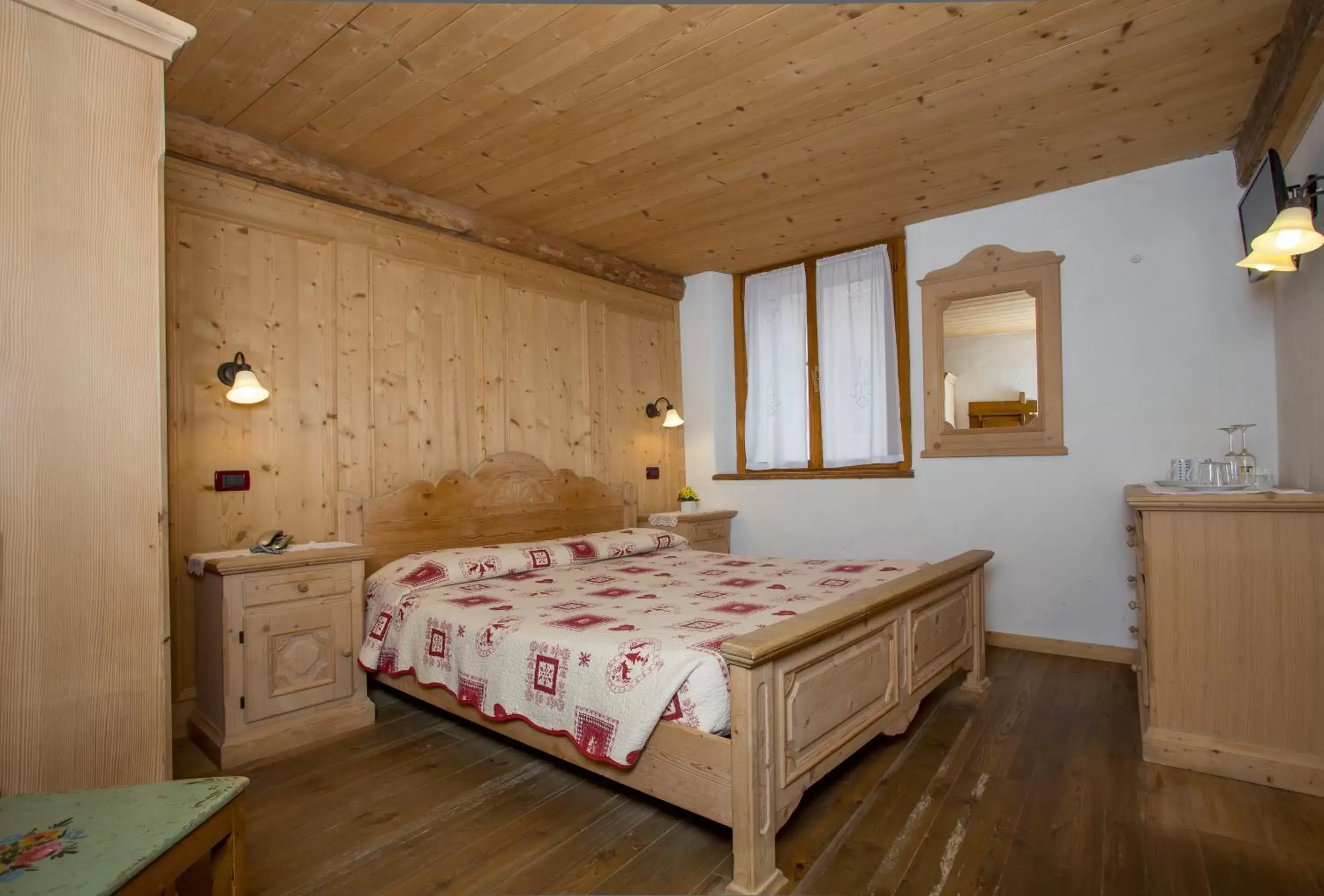 Single Room in Historic Hotel Ristorante La Stua Single Room in Historic Hotel Ristorante La Stua