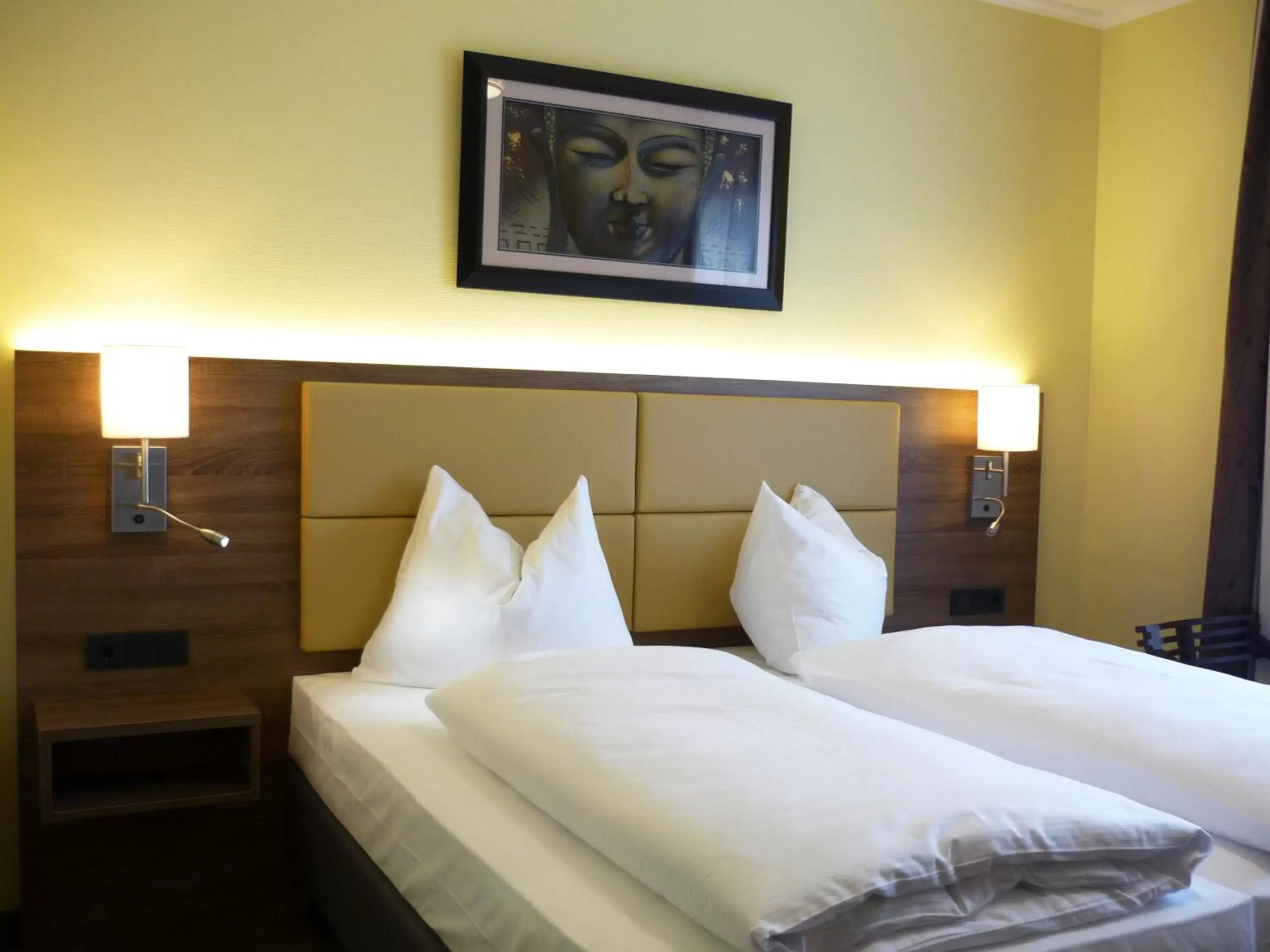 Deluxe Double Room in Naam Hotel & Apartments Frankfurt City-Messe Airport Deluxe Double Room in Naam Hotel & Apartments Frankfurt City-Messe Airport