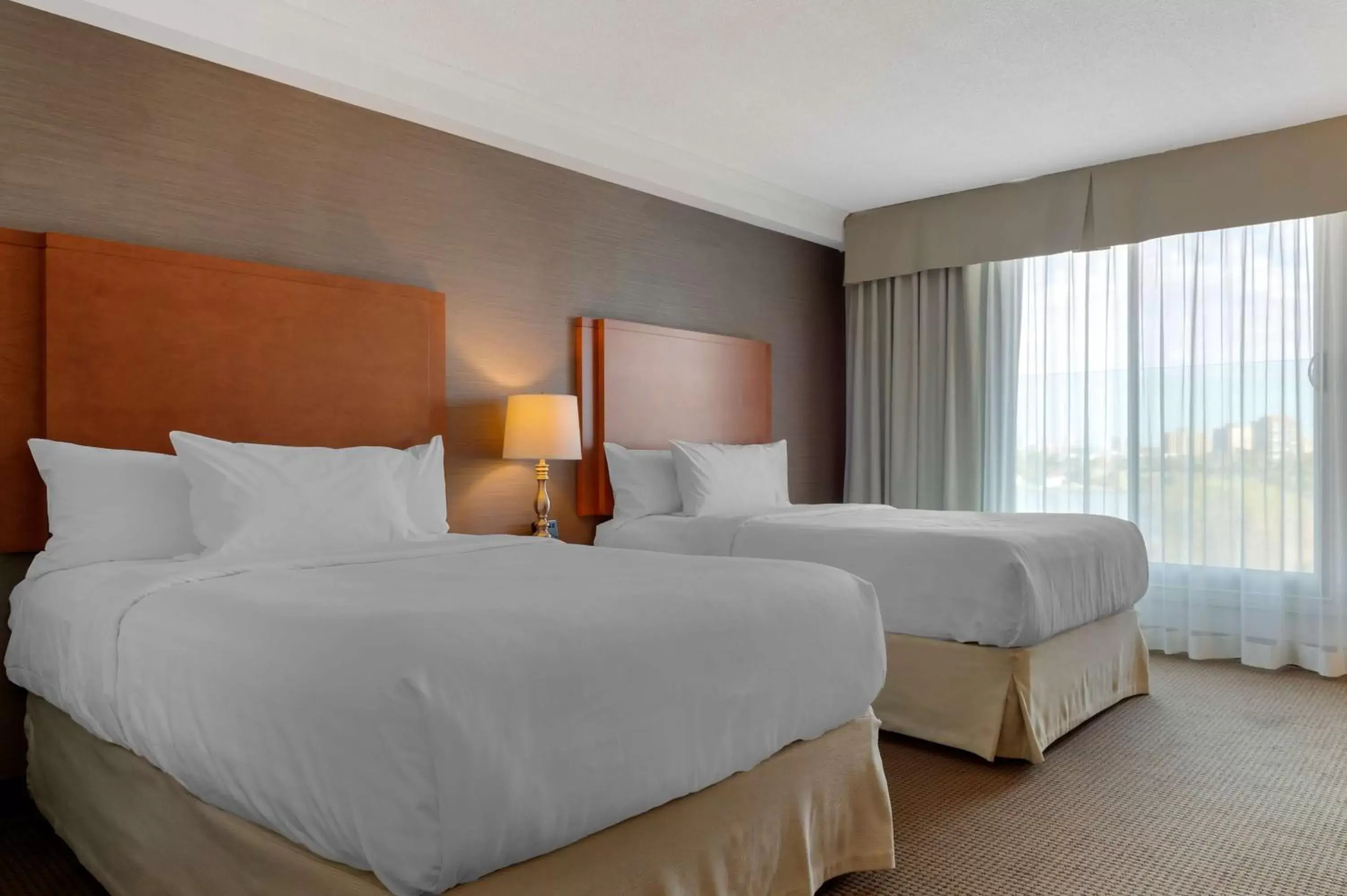 Double Room with Two Double Beds and River View in Best Western Plus Gatineau-Ottawa Downtown Double Room with Two Double Beds and River View in Best Western Plus Gatineau-Ottawa Downtown