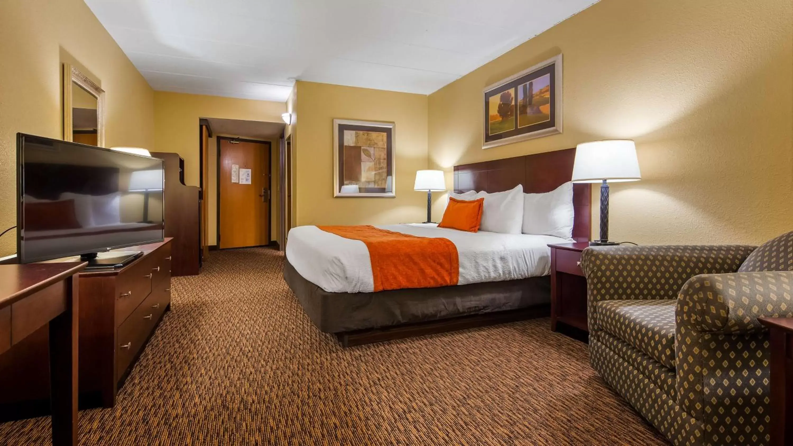 King Room with Roll-In Shower - Mobility Accessible in Best Western Plus Dakota Ridge King Room with Roll-In Shower - Mobility Accessible in Best Western Plus Dakota Ridge