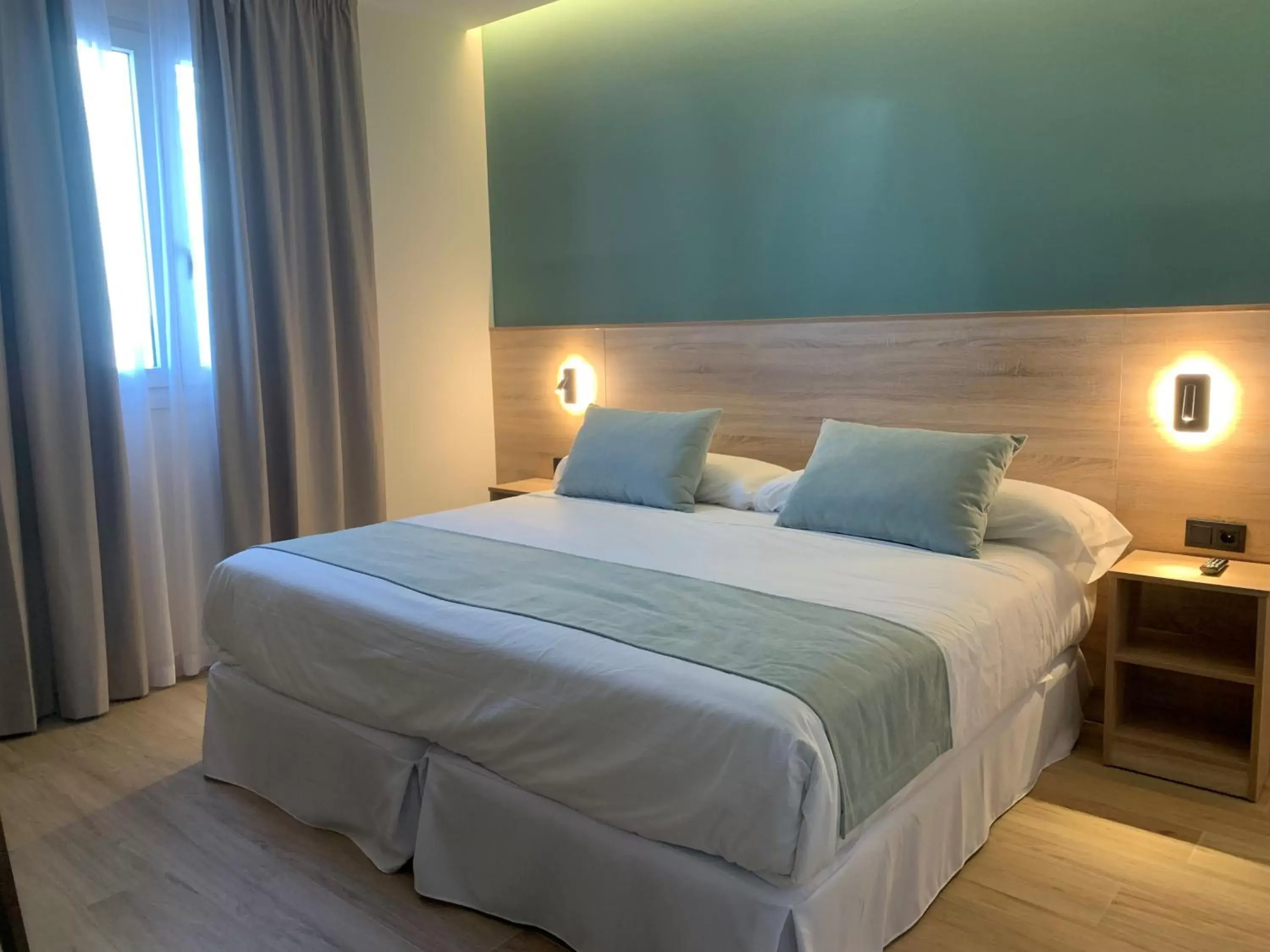 Superior Double or Twin Room - single occupancy in Hotel Don Pepo Superior Double or Twin Room - single occupancy in Hotel Don Pepo