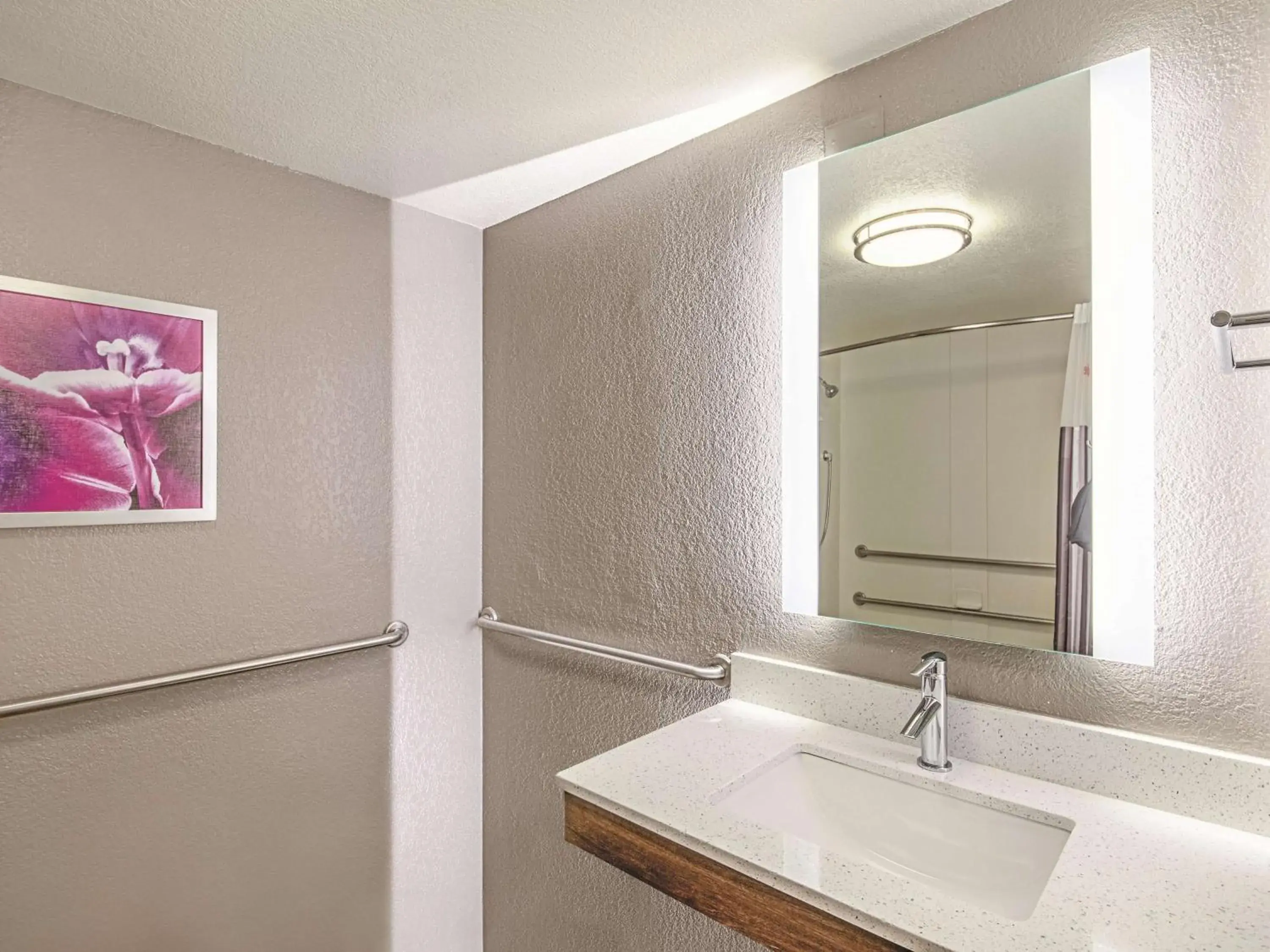 Doube Room with Two Double Beds and Roll-In Shower - Mobility/Hearing Accessible - Non-Smoking in La Quinta by Wyndham Austin Airport Doube Room with Two Double Beds and Roll-In Shower - Mobility/Hearing Accessible - Non-Smoking in La Quinta by Wyndham Austin Airport