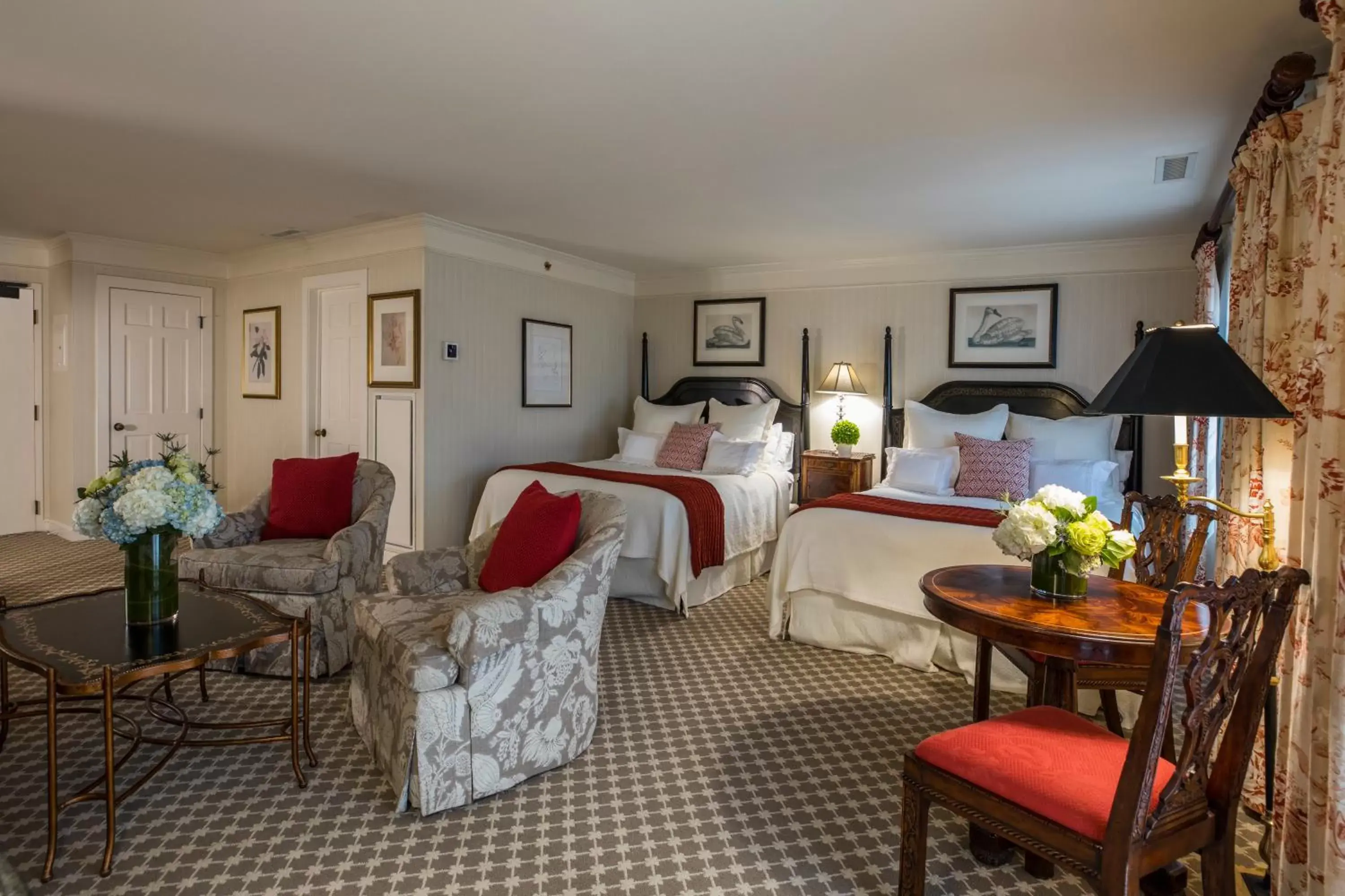 Quadruple Room with Sea View in Saybrook Point Resort & Marina Quadruple Room with Sea View in Saybrook Point Resort & Marina